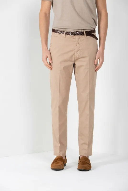 Boston men's chino pants in lightweight stretch twill relaxed fit made by Mason's