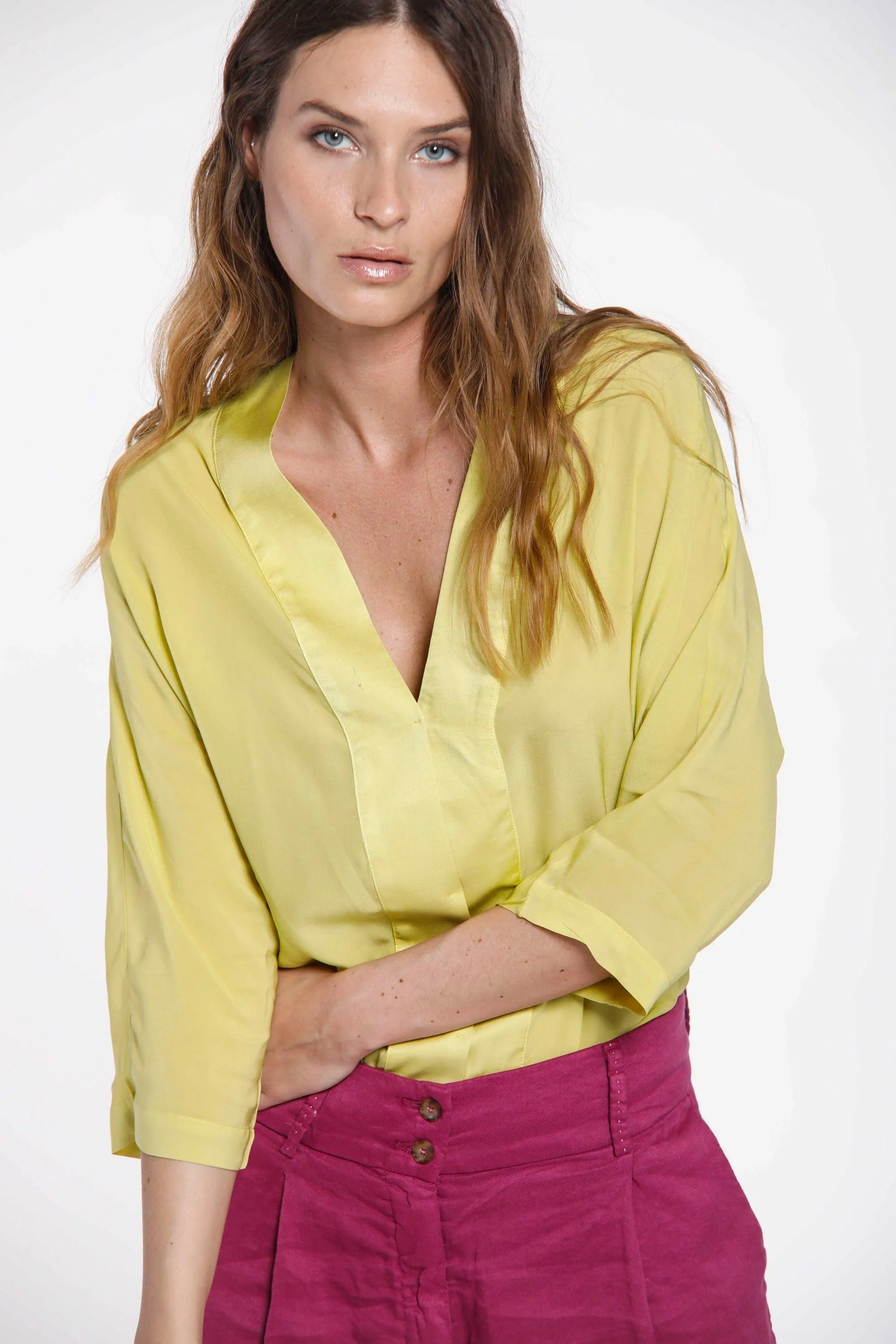 Sandra woman shirt in viscose with V-neck and wide sleeves sold by Mason's