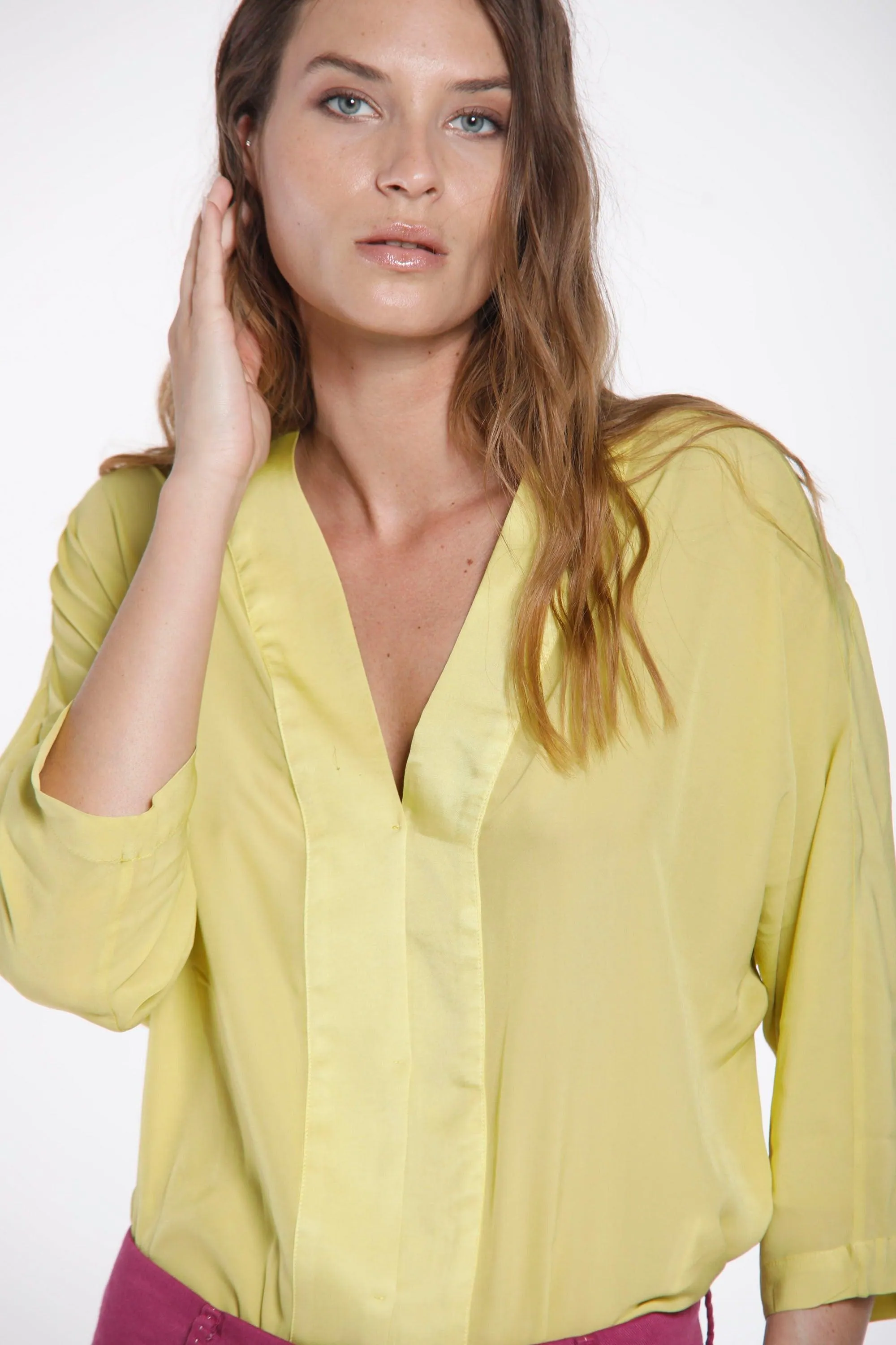 Sandra woman shirt in viscose with V-neck and wide sleeves sold by Mason's product image thumbnail 3