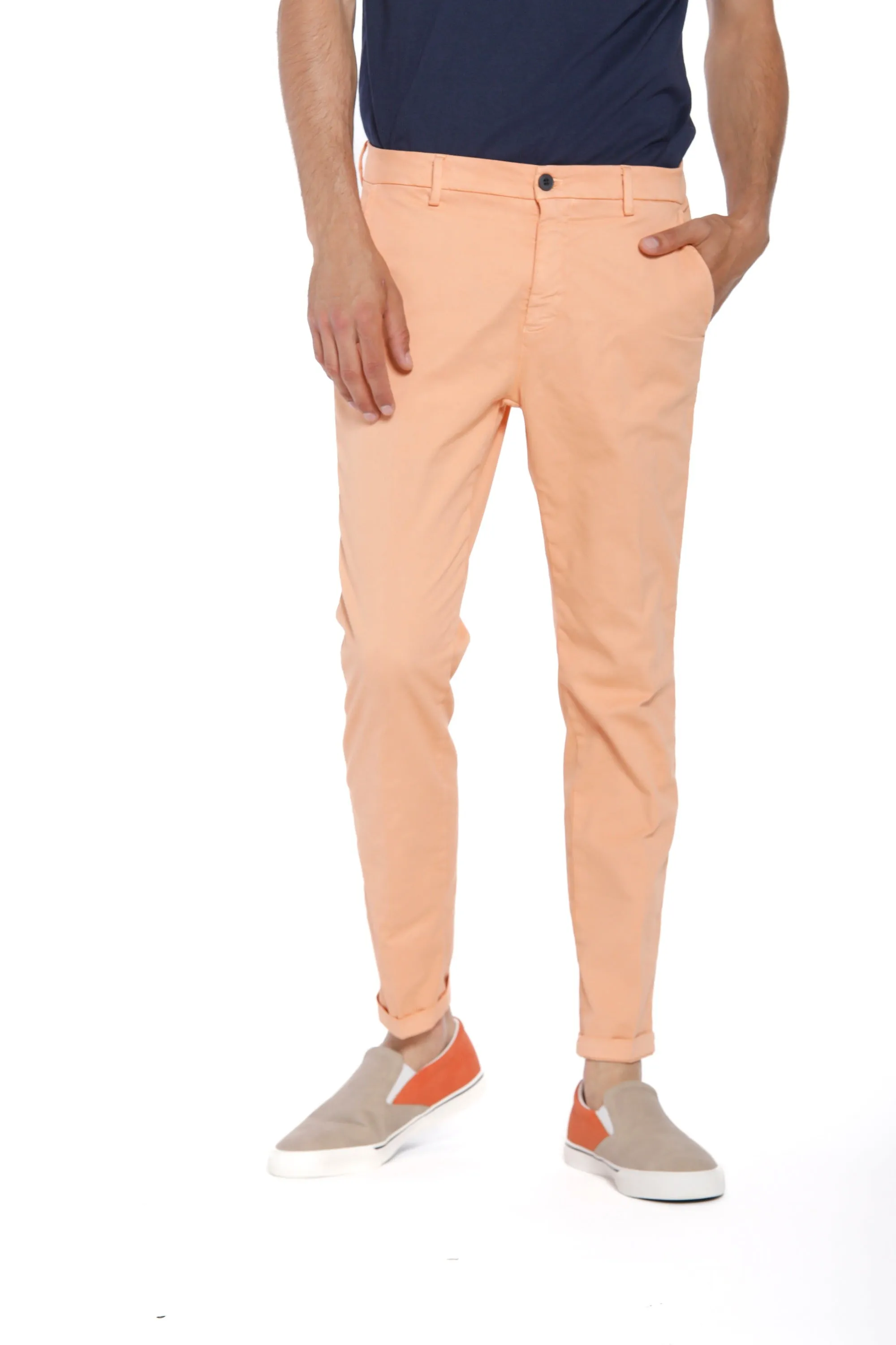 Osaka Style man chino pants in cotton and tencel carrot sold by Mason's
