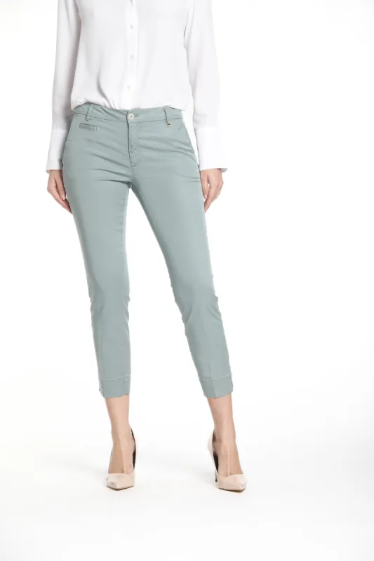 Jaqueline Capri woman chino pants in tencel curvy sold by Mason's