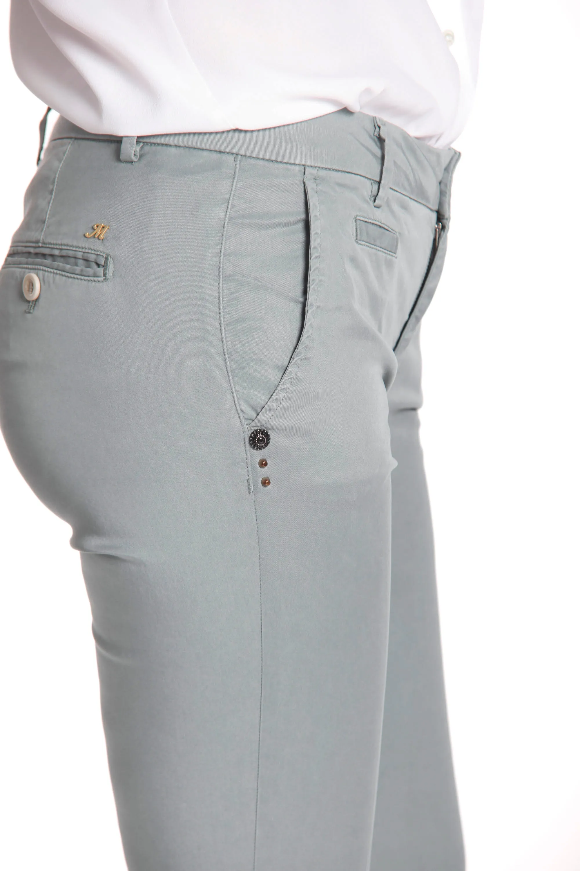 Jaqueline Capri woman chino pants in tencel curvy sold by Mason's product image thumbnail 4