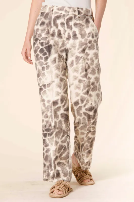 New York Cozy Straight women's chino jogger pants in mat fabric with giraffe print straight sold by Mason's