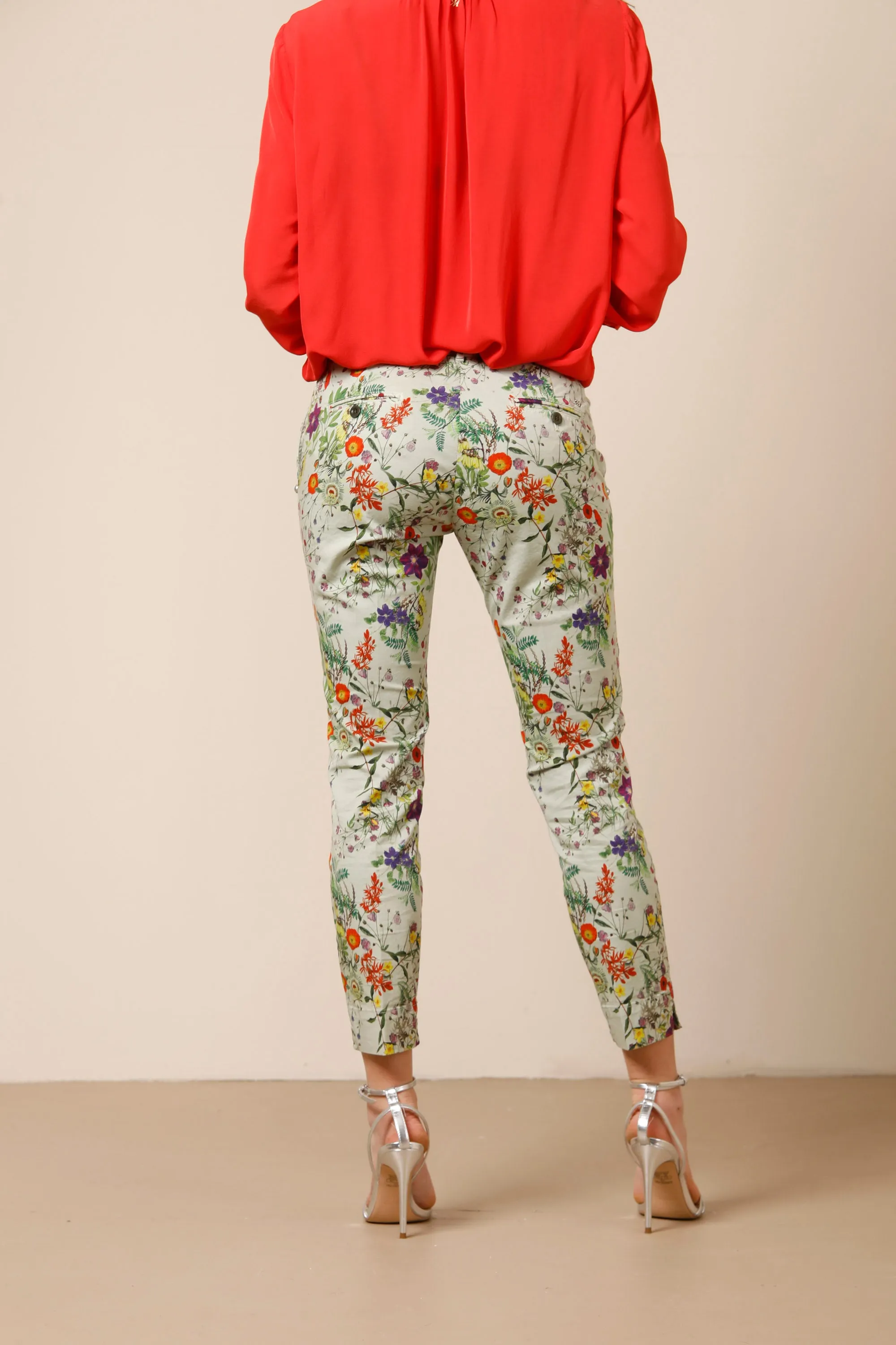 Jaqueline Capri woman chino pants in cotton with floral pattern curvy sold by Mason's product image thumbnail 5