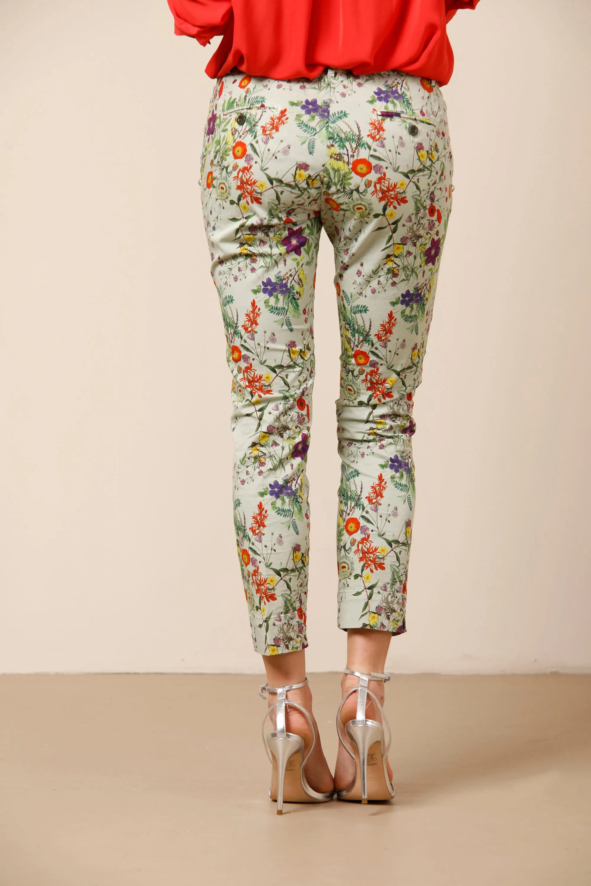 Jaqueline Capri woman chino pants in cotton with floral pattern curvy sold by Mason's product image thumbnail 4