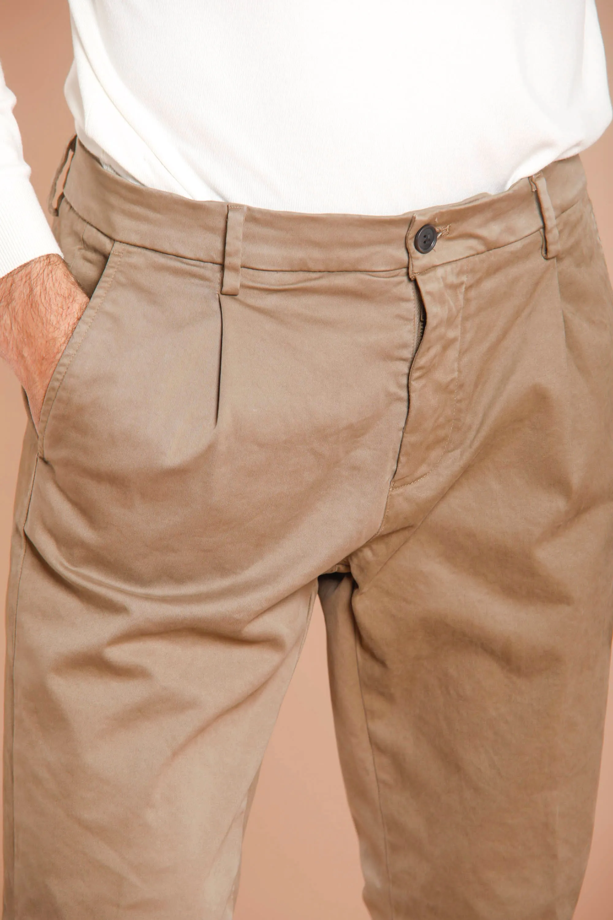 Osaka 1 Pinces man chino pant in satin carrot fit sold by Mason's product image thumbnail 2