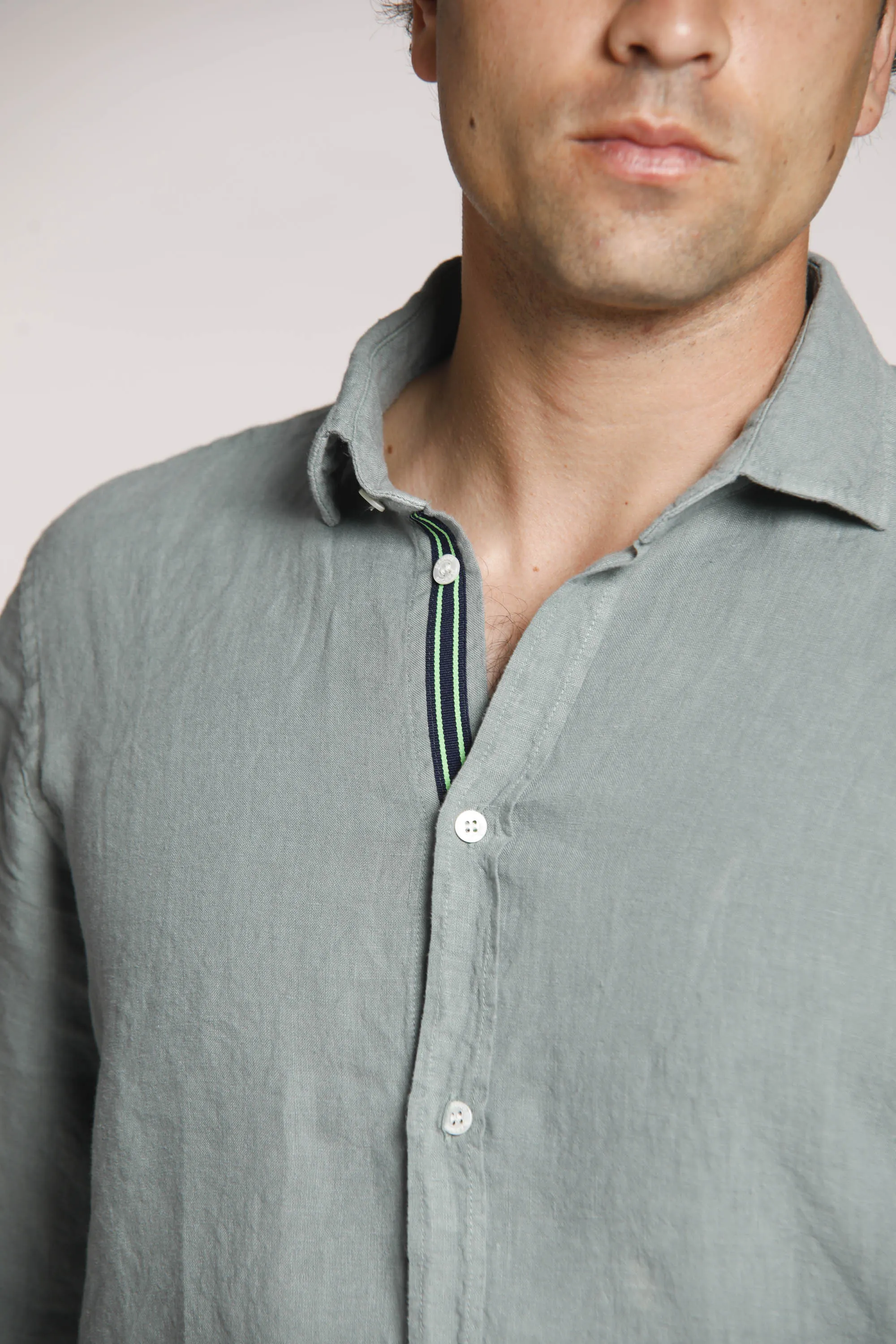 Torino man shirt in linen with long sleeves and ribbon regular sold by Mason's product image thumbnail 3