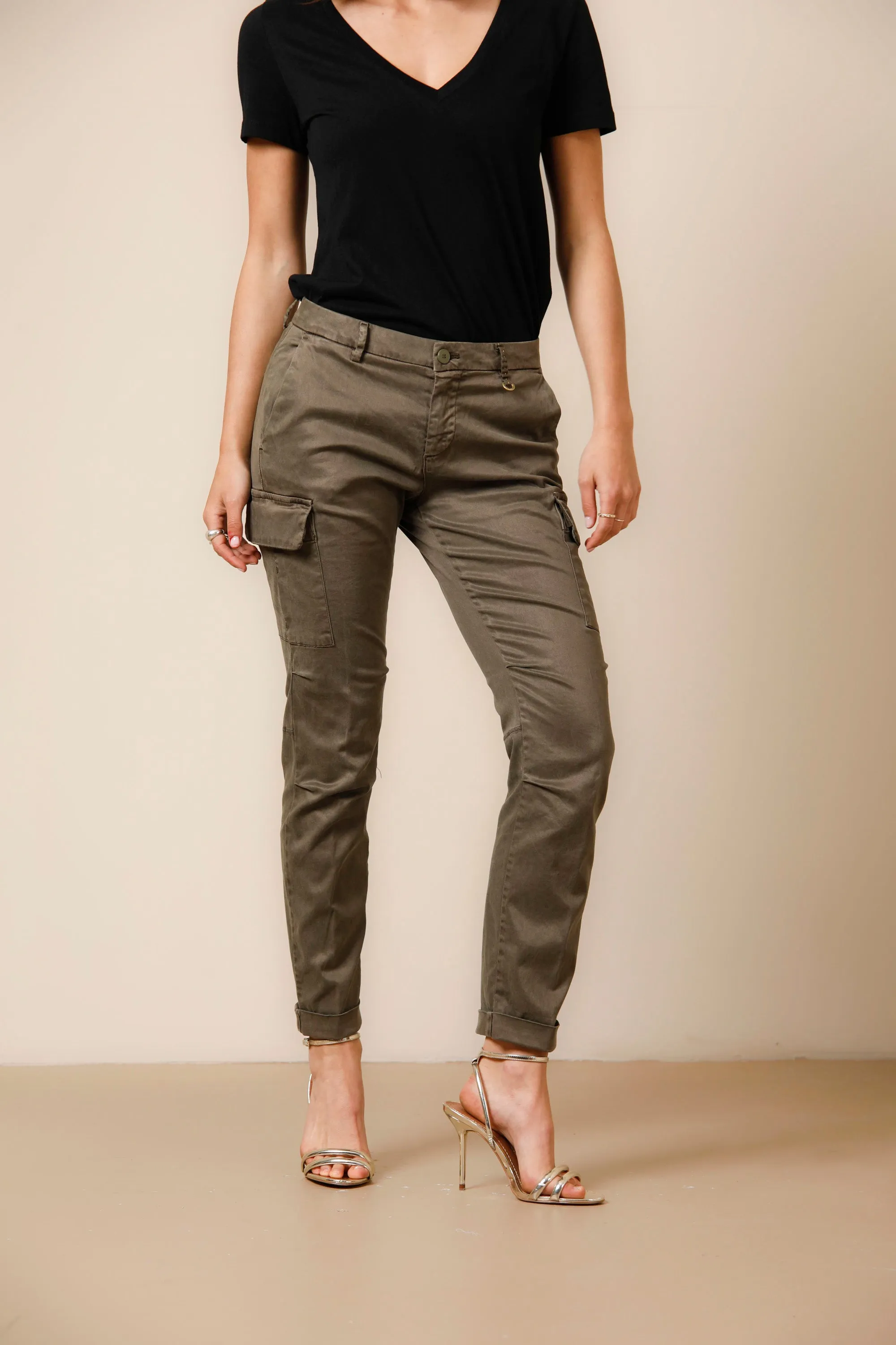 Chile City woman cargo pants in stretch satin icon washes curvy sold by Mason's product image thumbnail 3