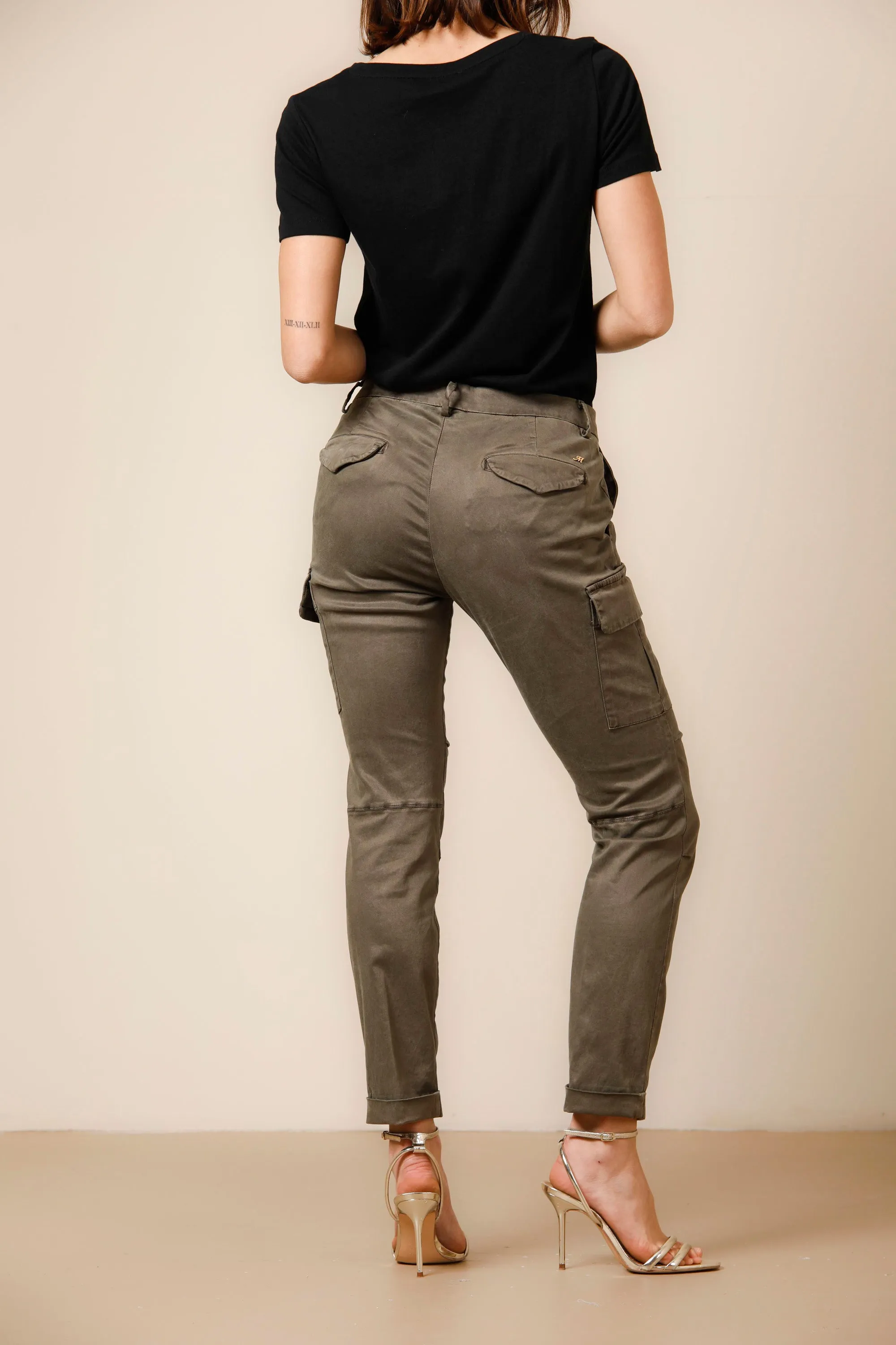 Chile City woman cargo pants in stretch satin icon washes curvy sold by Mason's product image thumbnail 4