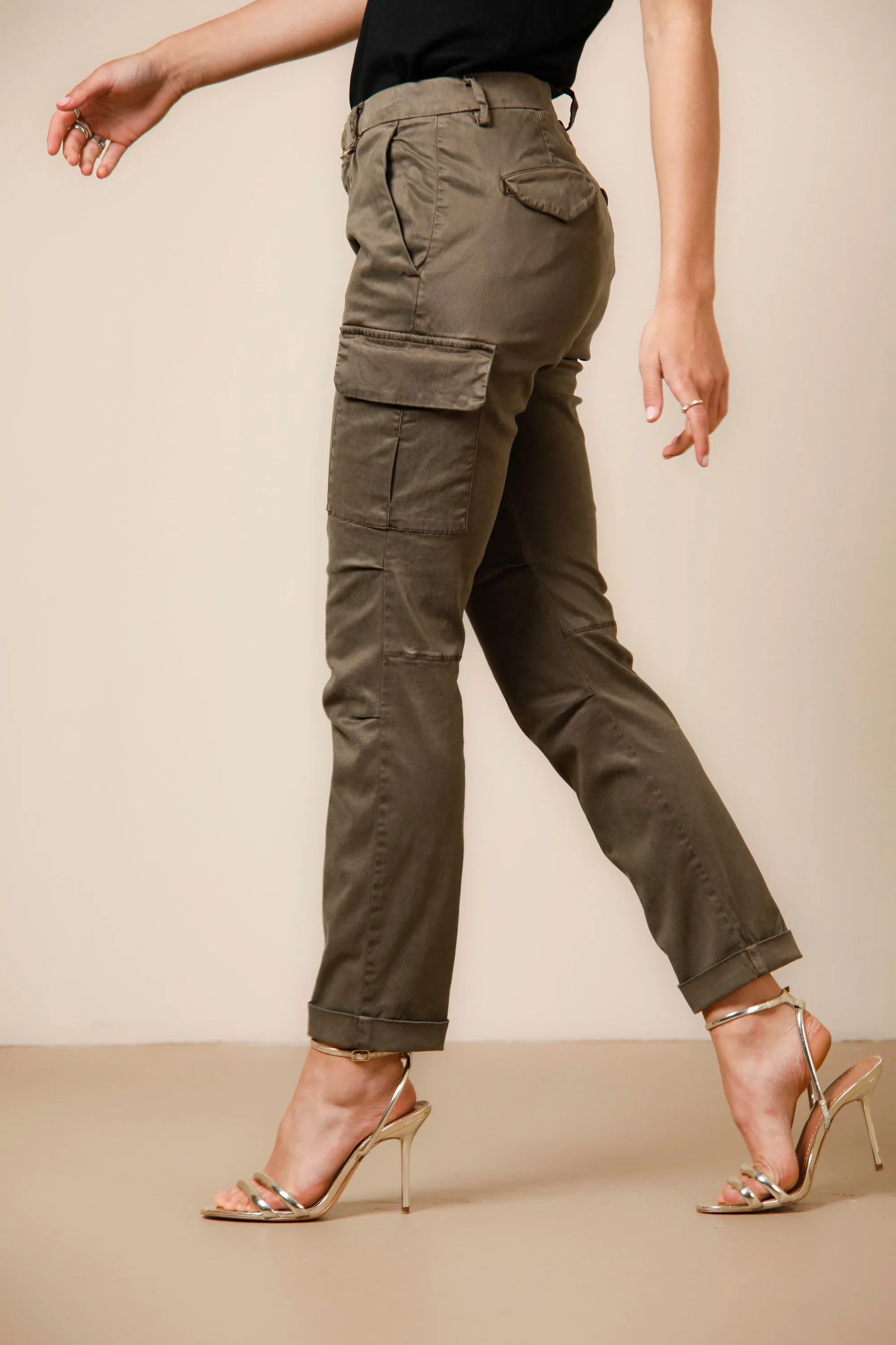 Chile City woman cargo pants in stretch satin icon washes curvy sold by Mason's
