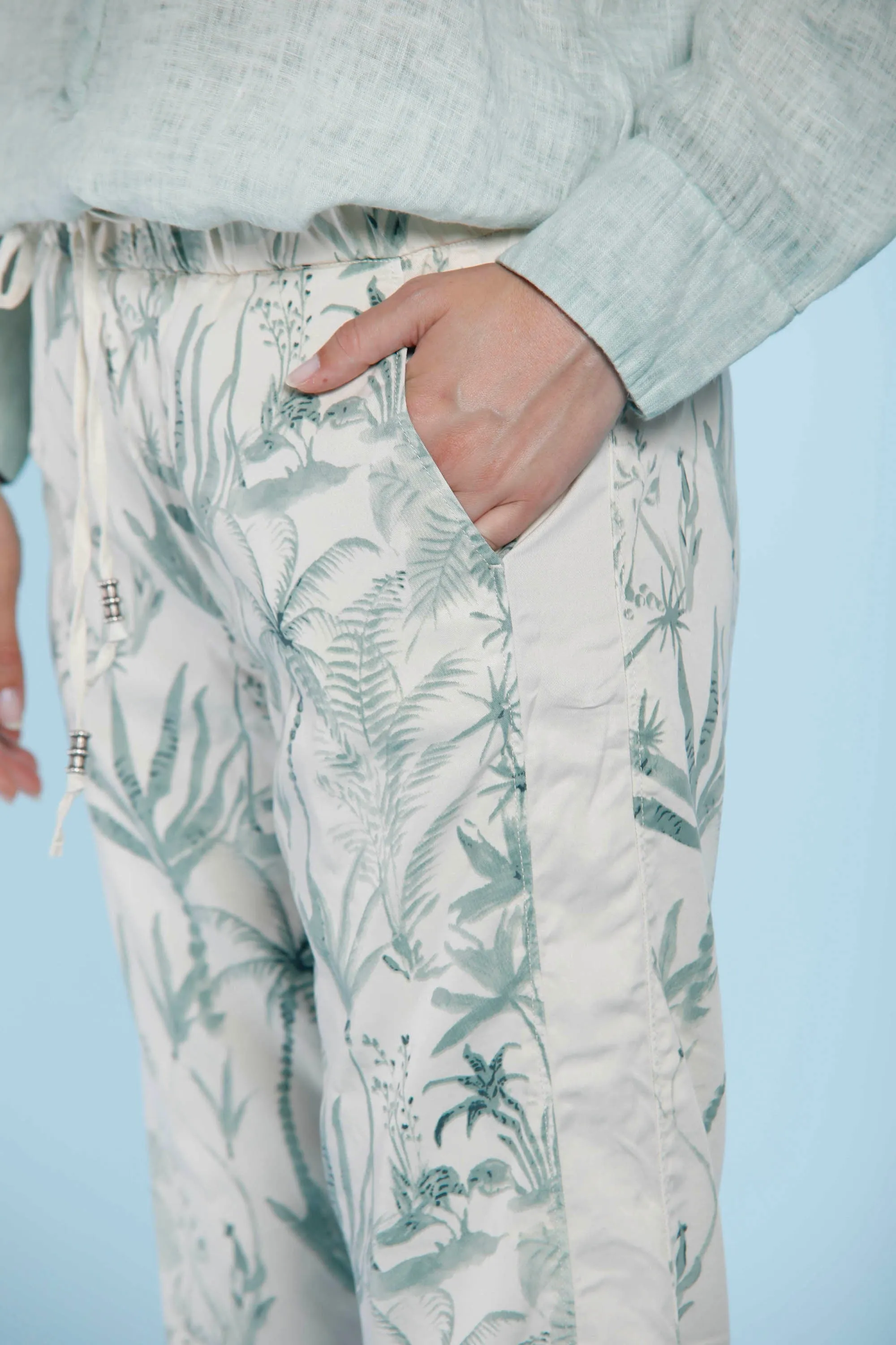 Easy Jogger Ban woman chino pants in tencel with floral pattern relaxed sold by Mason's product image thumbnail 4