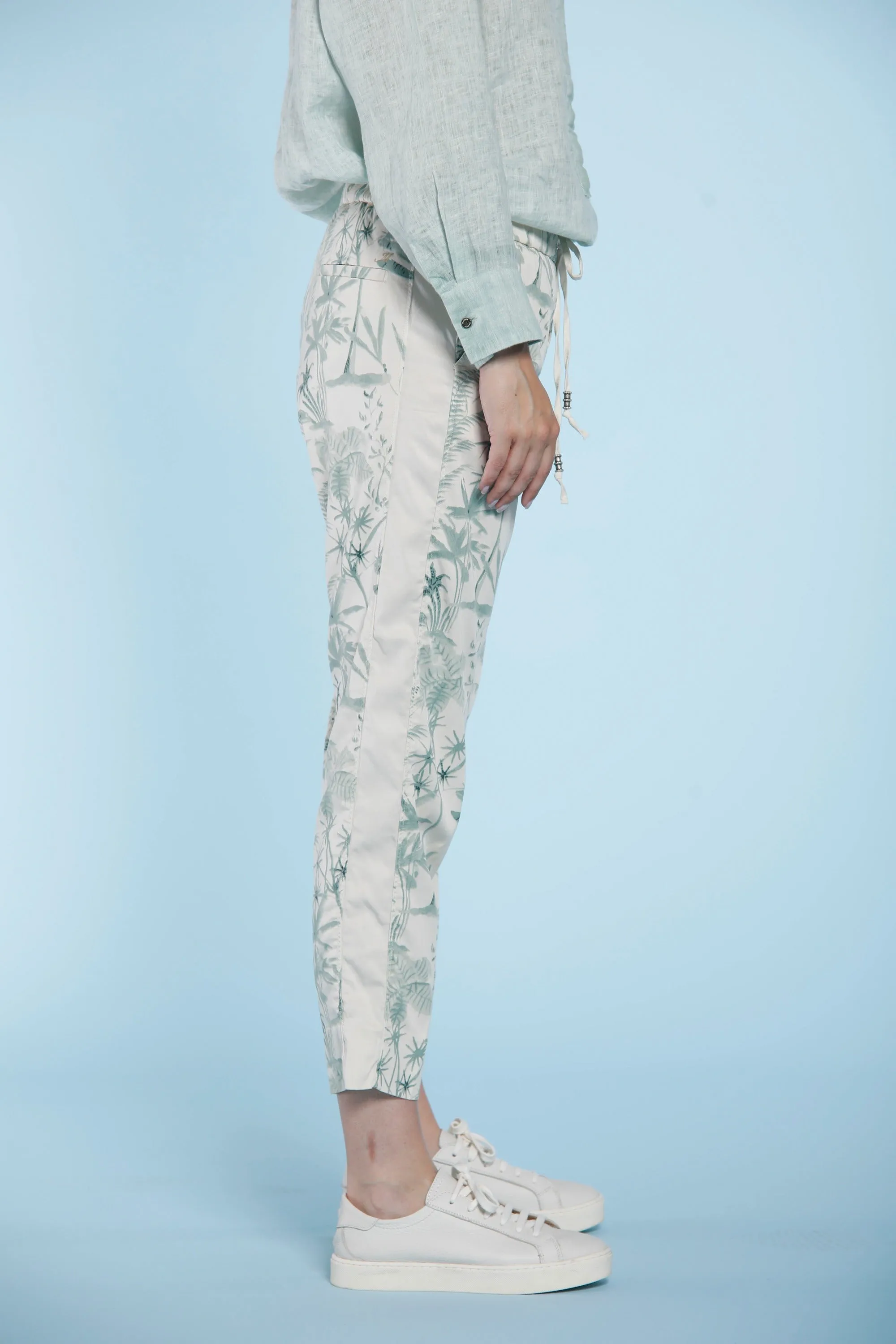 Easy Jogger Ban woman chino pants in tencel with floral pattern relaxed sold by Mason's product image thumbnail 5