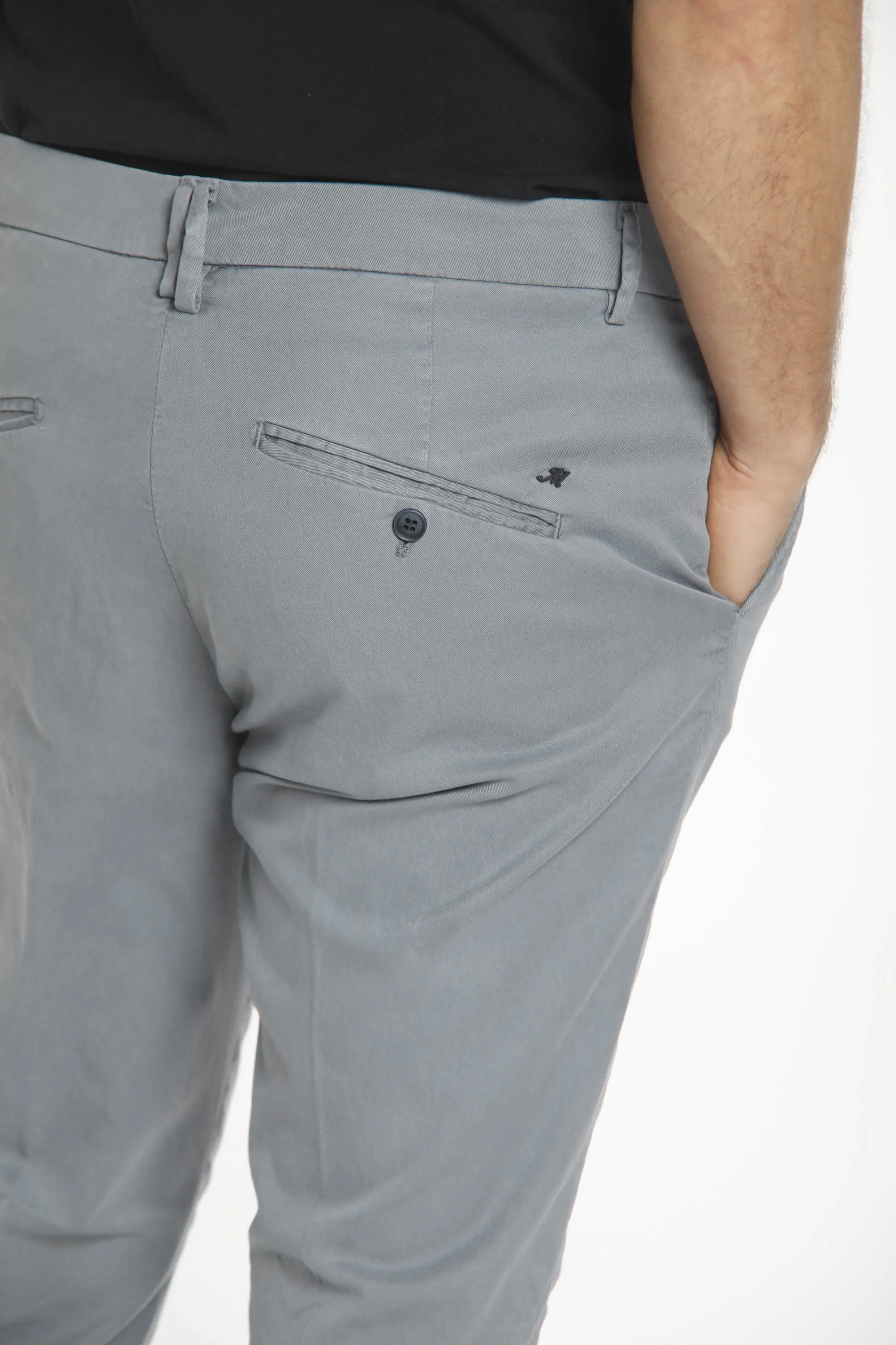 Osaka 1 Pinces man chino pants in cotton and tencel carrot sold by Mason's product image thumbnail 3