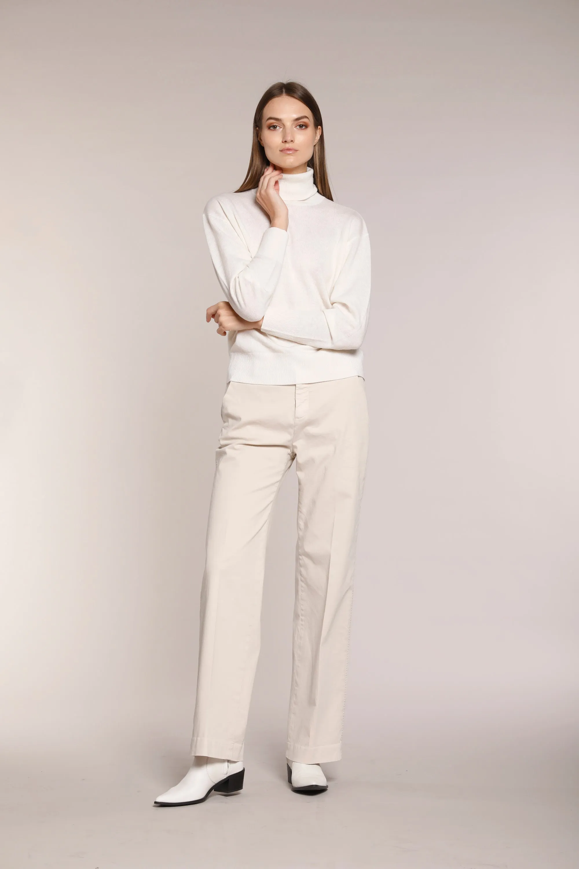 New York Straight woman satin chino pants sold by Mason's product image thumbnail 2