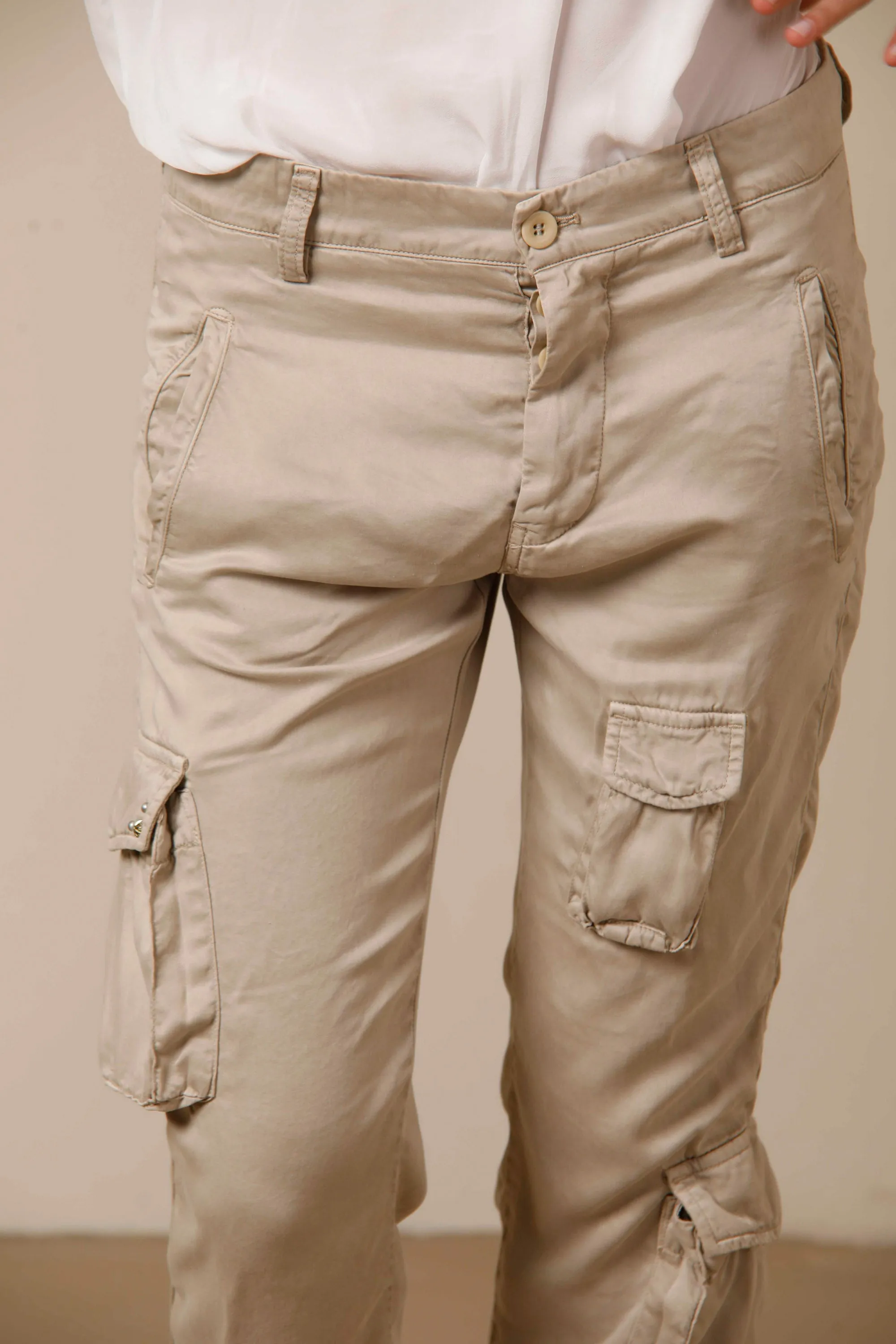 Asia Snake woman cargo pants in tencel with studs relaxed sold by Mason's product image thumbnail 3
