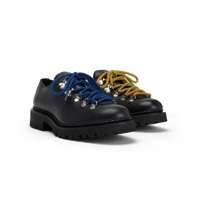 The City Hiker, Onyx made by Blackstock & Weber