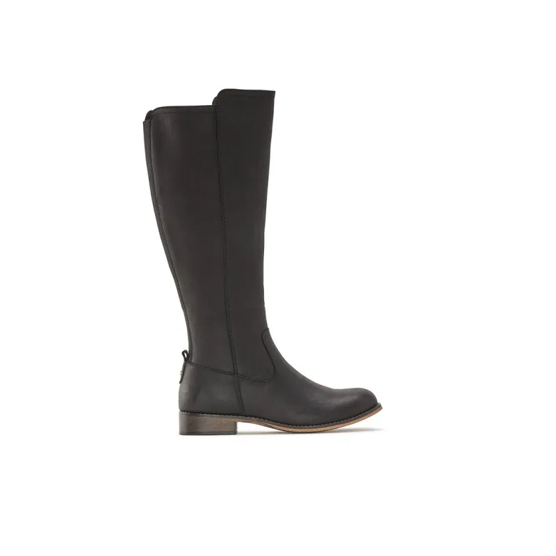 Restricted 2.0 made by Yellow Shoes