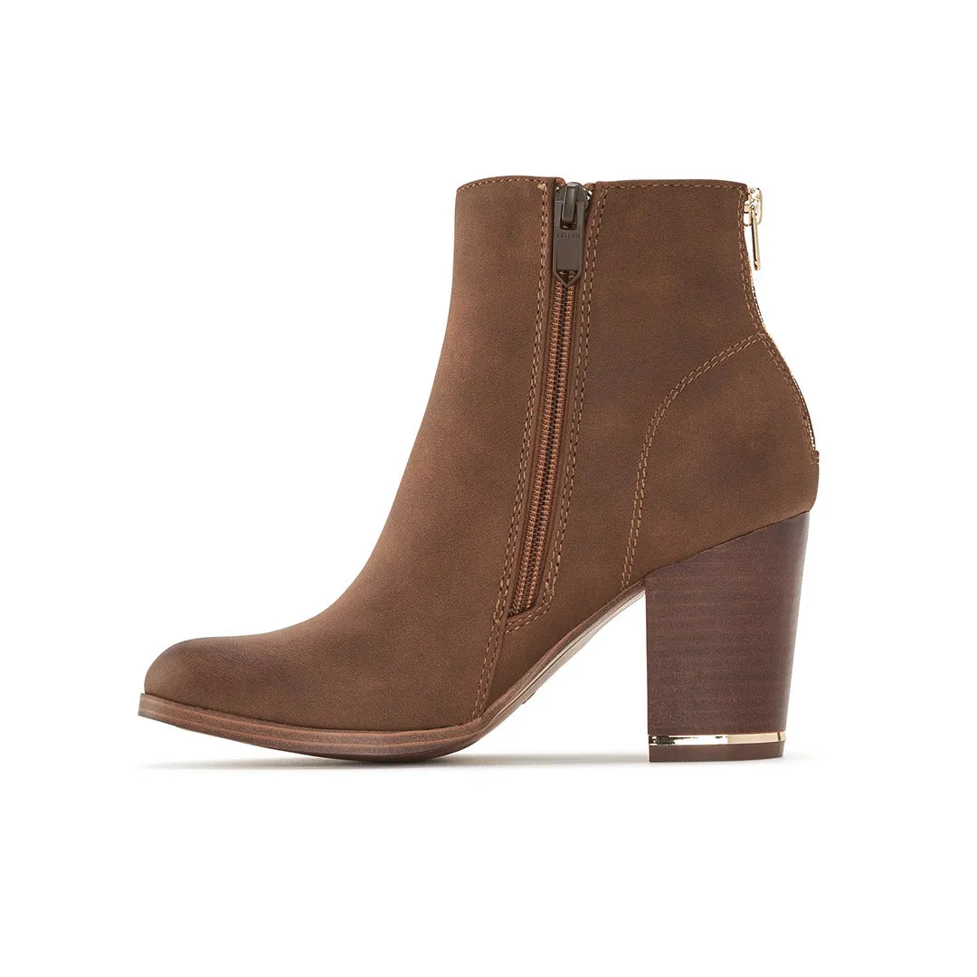 Arrival sold by Yellow Shoes product image thumbnail 3