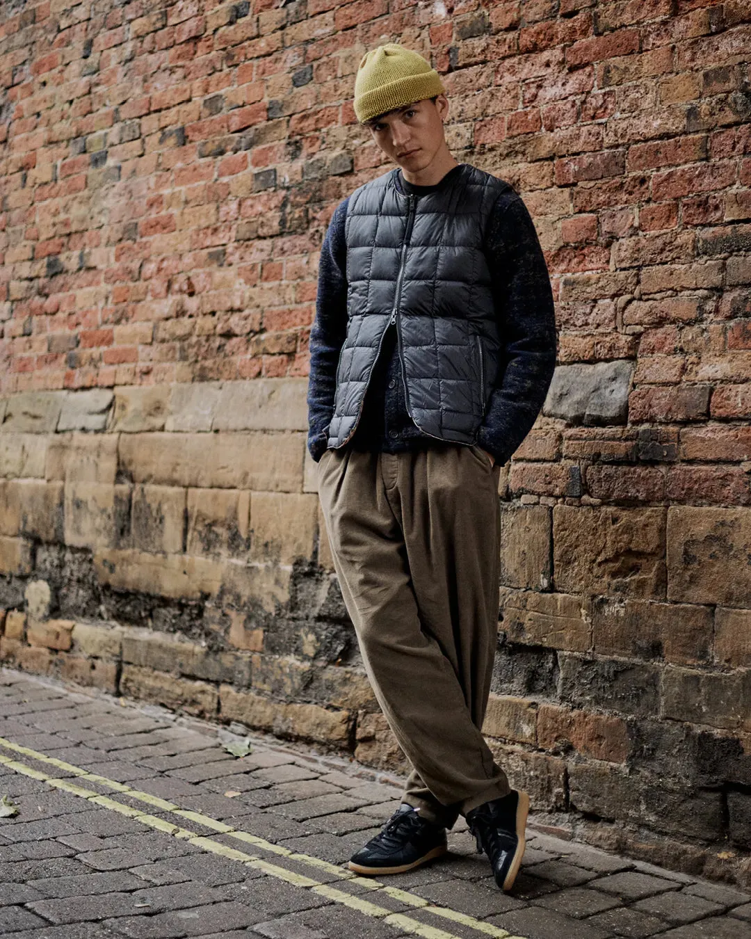 Universal Works x TAION Reversible Zip Down Vest <UW-TA-R004Z> sold by Taion product image thumbnail 2