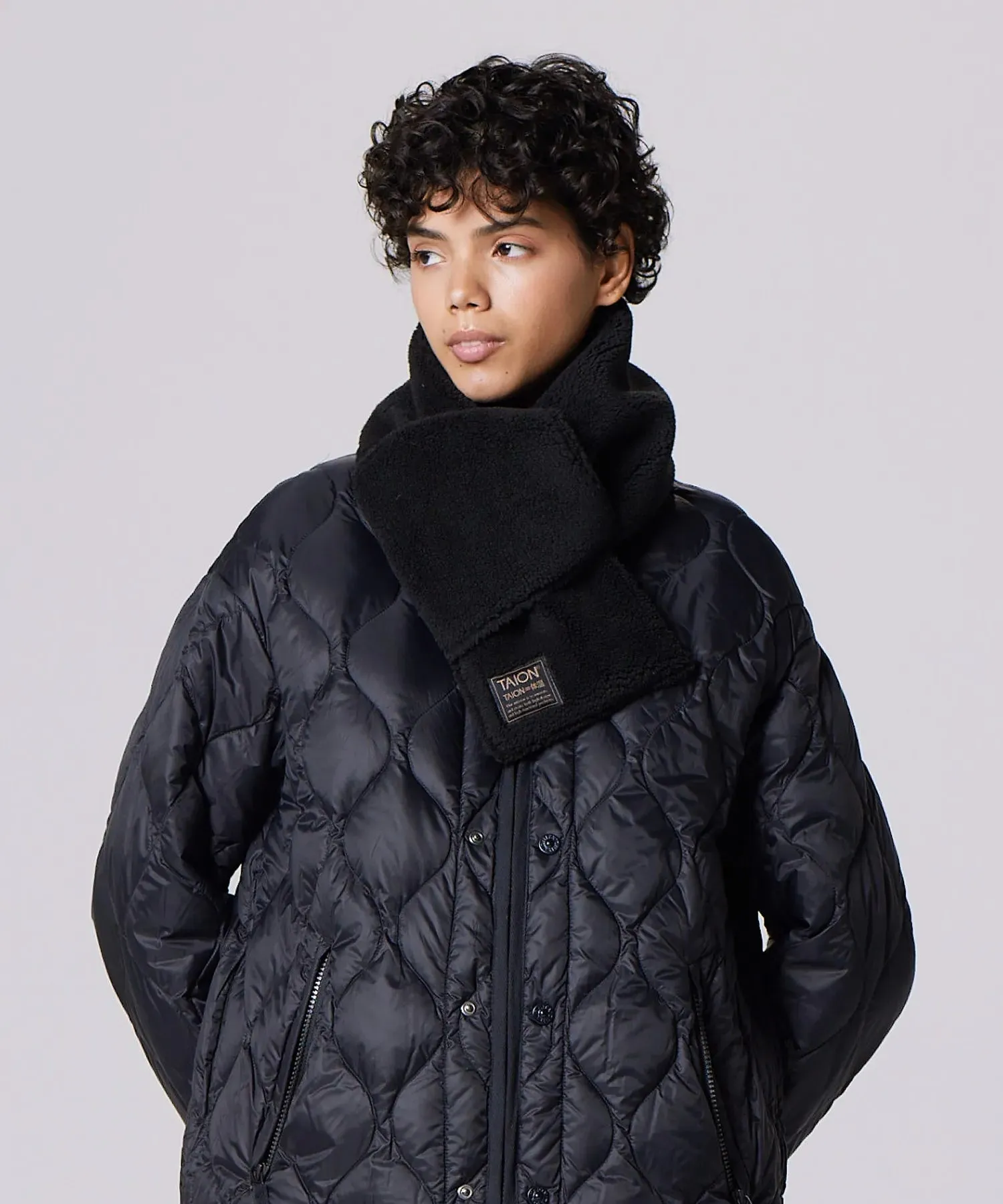 Military Reversible Down Scarf (Soft Shell) sold by Taion product image thumbnail 2