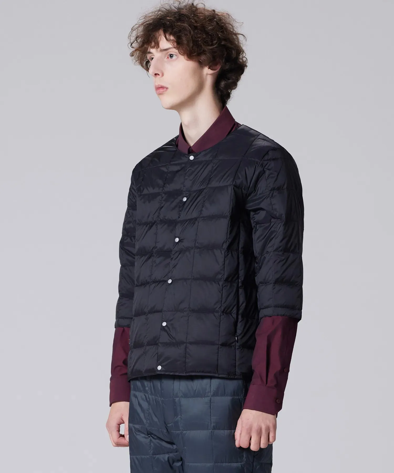 Unisex Basic Crew Neck Down 3/4 Sleeve sold by Taion product image thumbnail 2