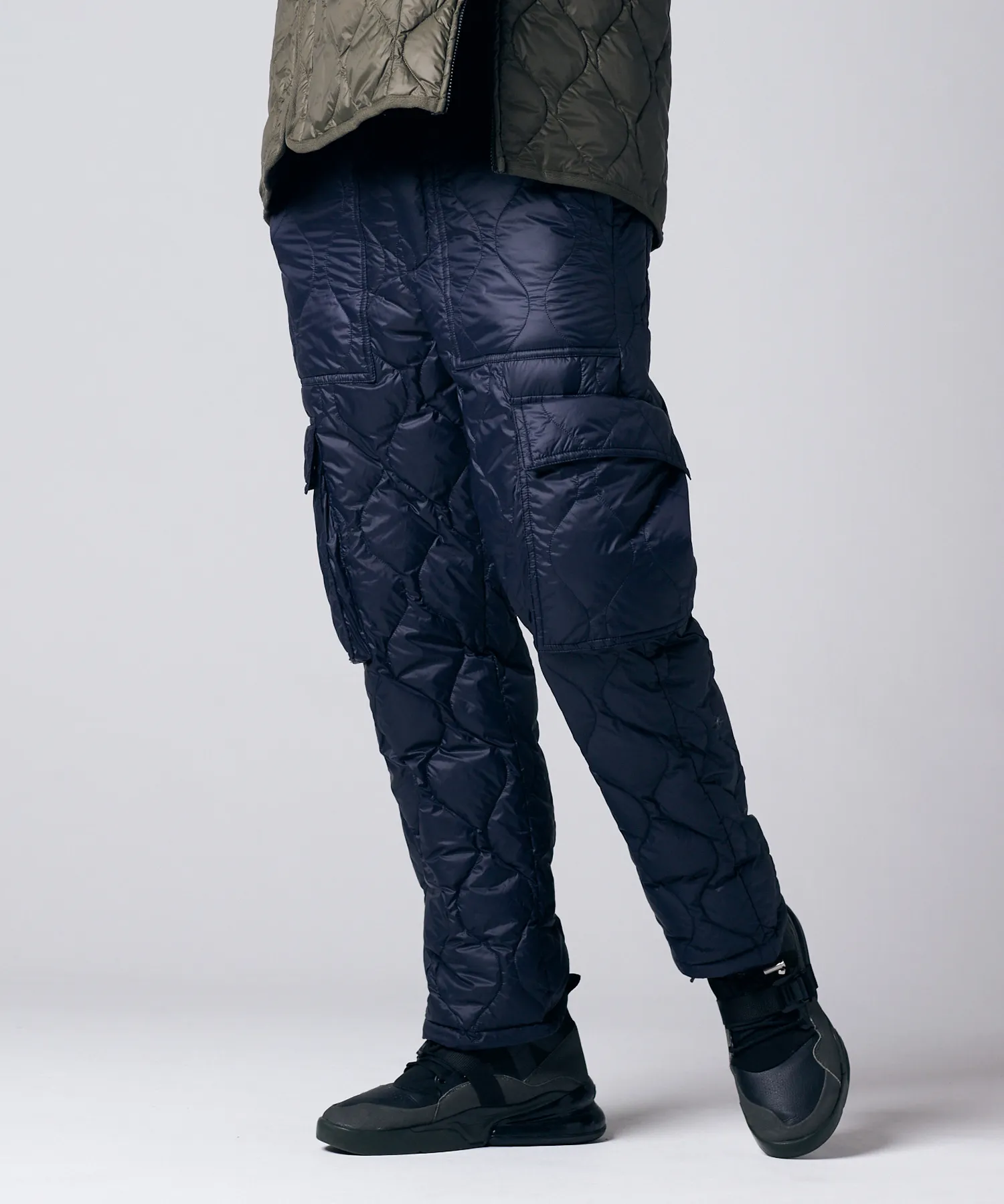 Unisex Military Easy Cargo Down Pants (Soft Shell) sold by Taion product image thumbnail 2