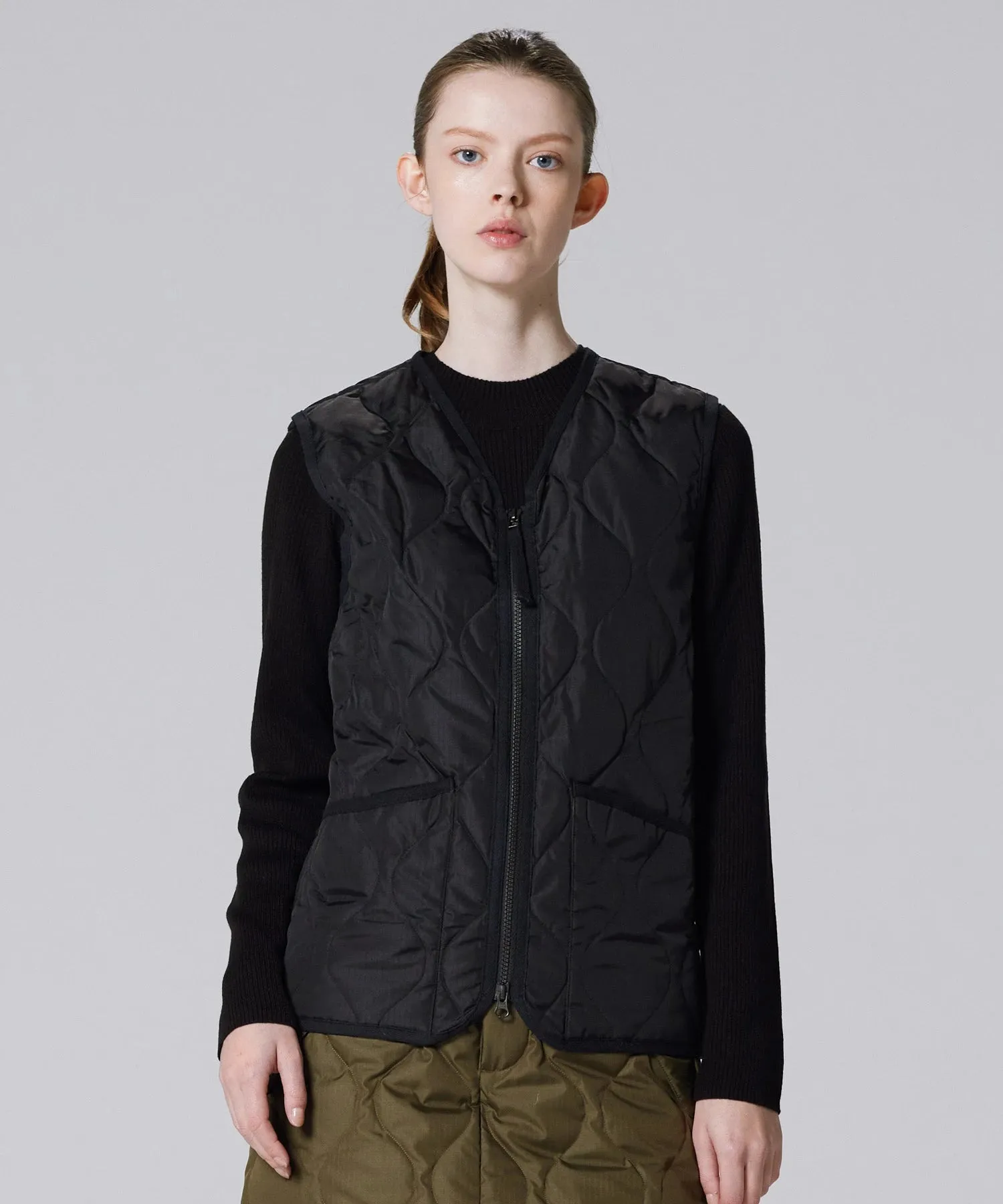 Unisex Military Zip V-Neck Down Vest (Hard Shell) sold by Taion product image thumbnail 2