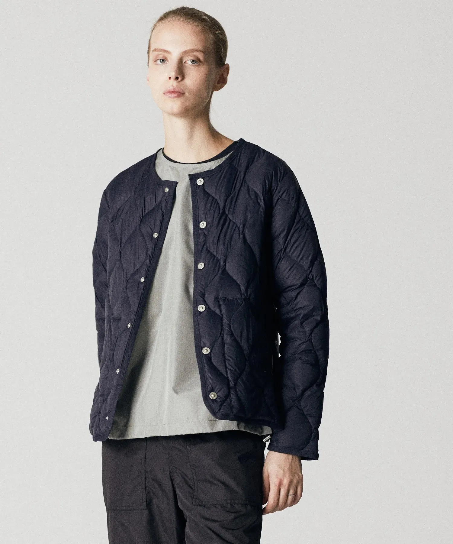 Unisex Military Crew Neck Down Jacket (Soft Shell) sold by Taion product image thumbnail 2