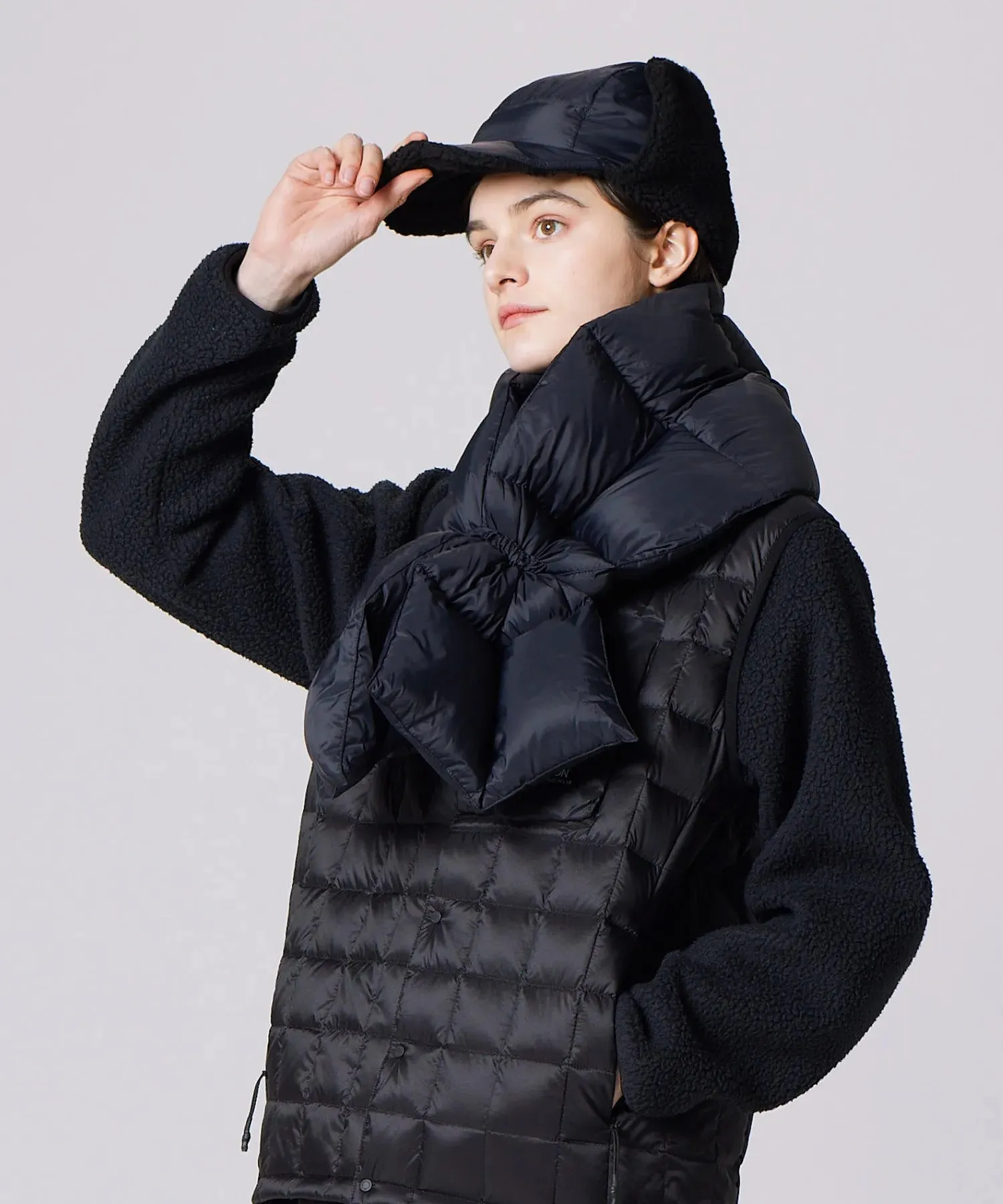 Mountain Volume Down Scarf sold by Taion product image thumbnail 2