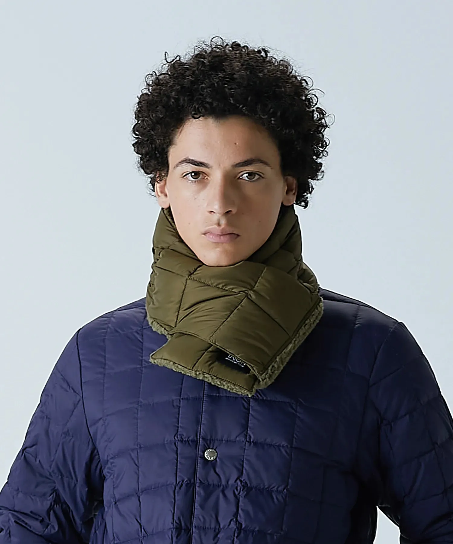 Mountain Reversible Down x Boa Scarf sold by Taion