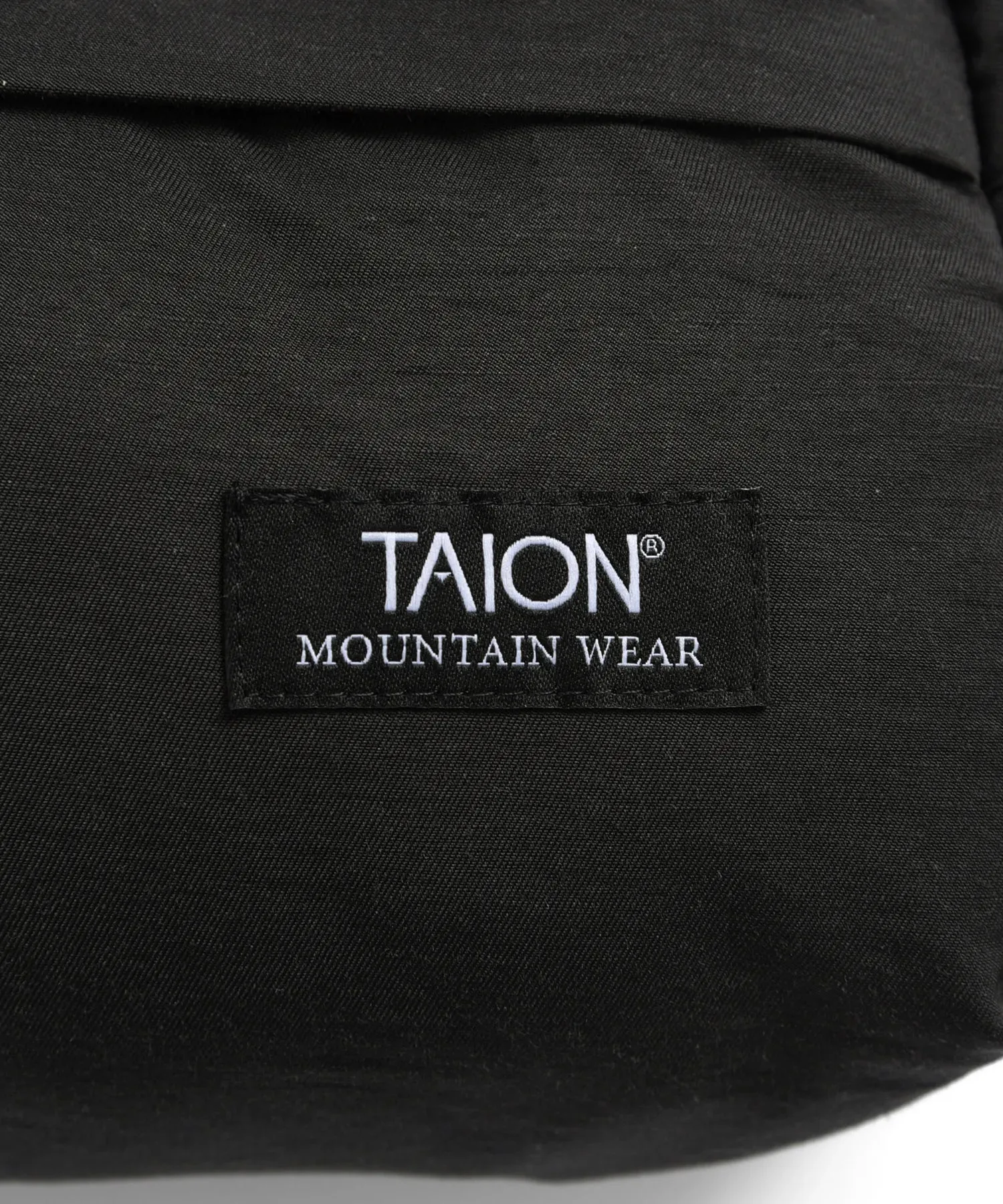 Non Down Mountain Waist Pouch (Fanny Pack) sold by Taion product image thumbnail 4