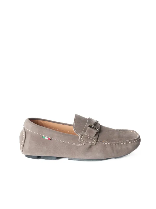 Mocassino basic fibbia asimmetrica - Tortora sold by Carro Positano