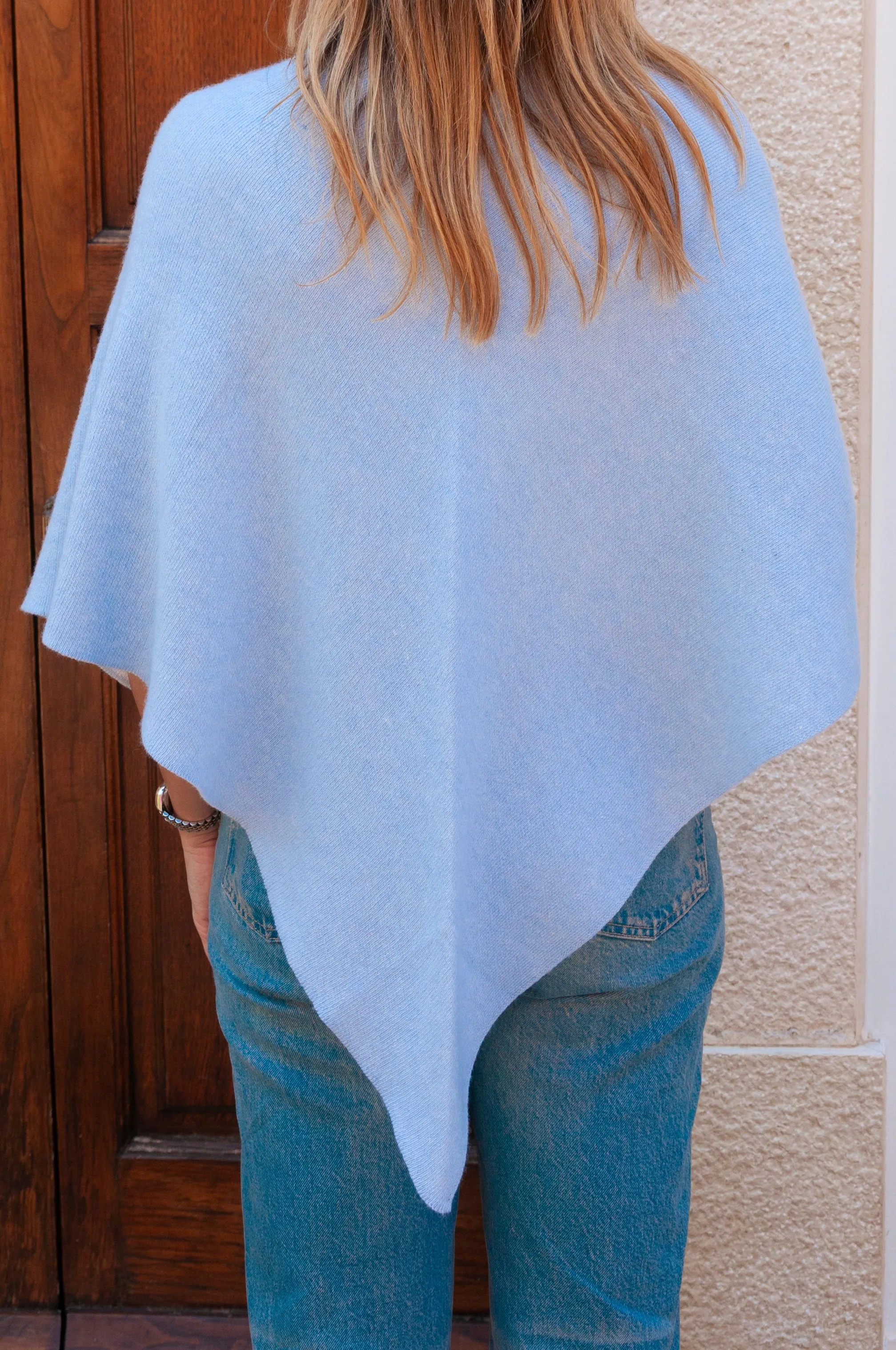 Poncho celeste sold by Carro Positano product image thumbnail 2