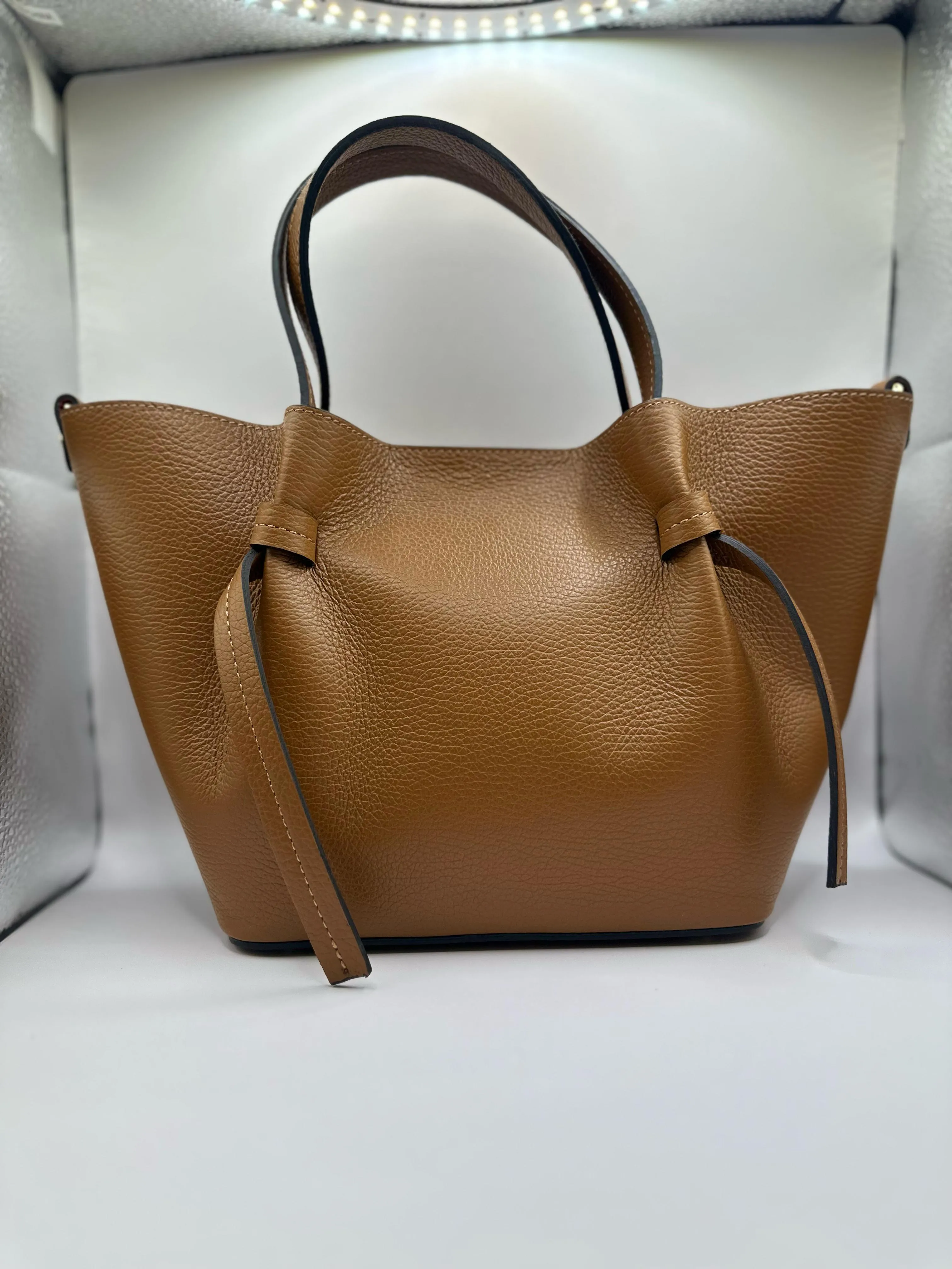 Borsa Rossy - Cuoio sold by Carro Positano