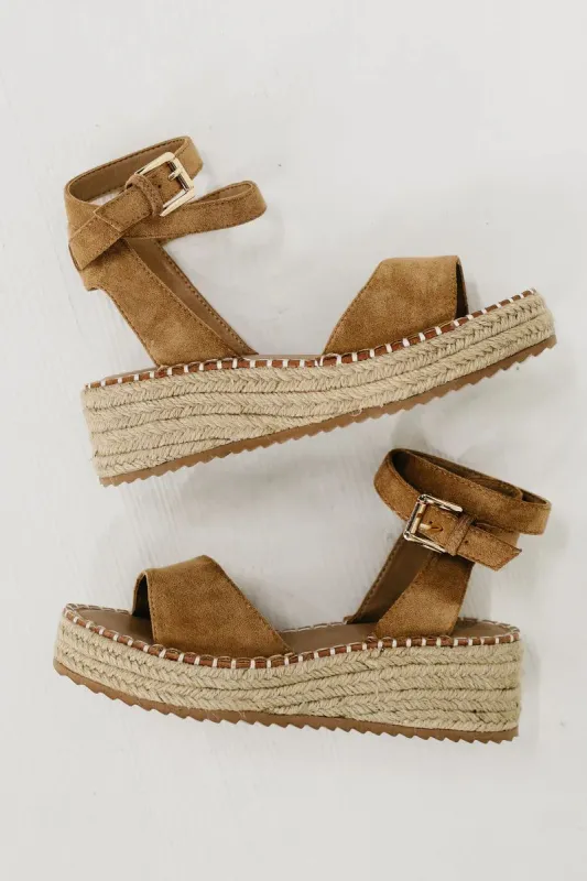 Everly Platform Sandal sold by The Dogwood Boutique