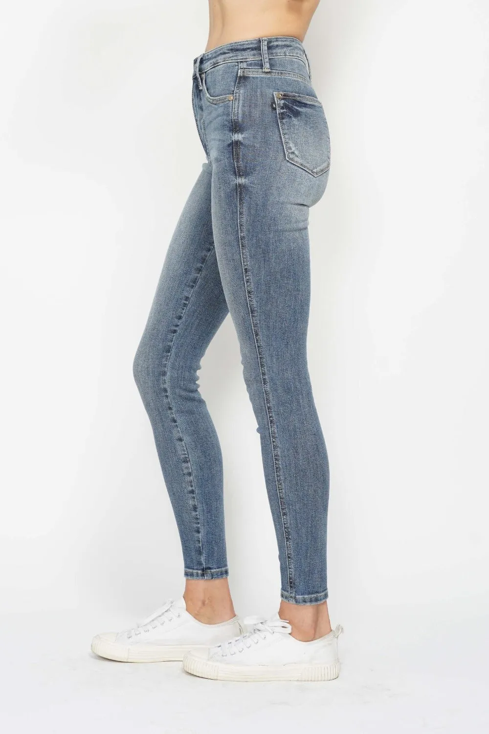 Judy Blue Full Size Tummy Control Contrast Wash Skinny Jeans sold by The Dogwood Boutique product image thumbnail 3