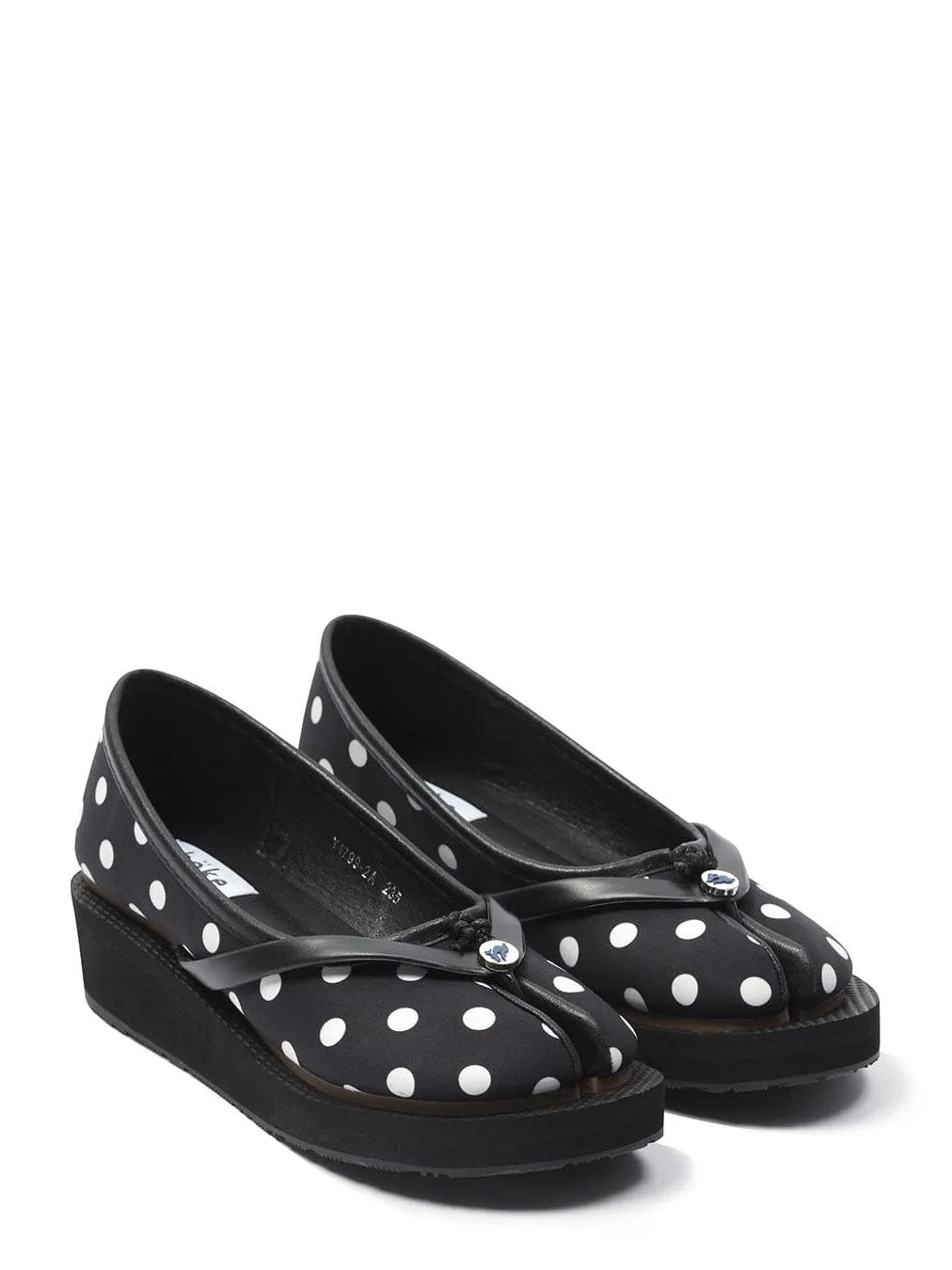 chöke Tabi Sandals in polka dot sold by APOC