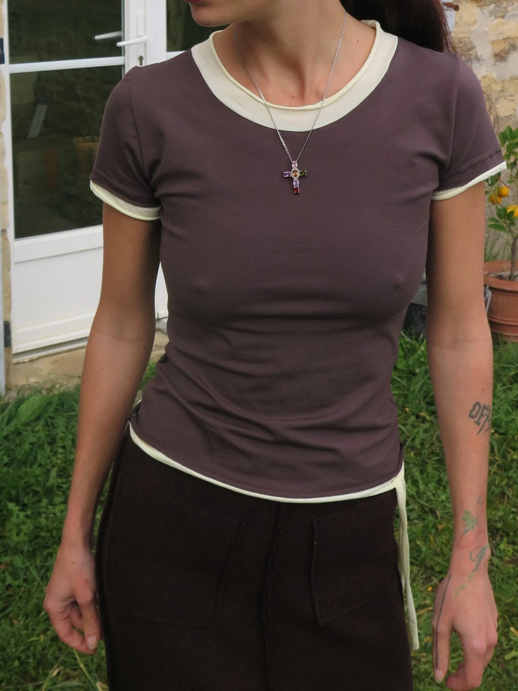Hazel T shirt brown sold by APOC