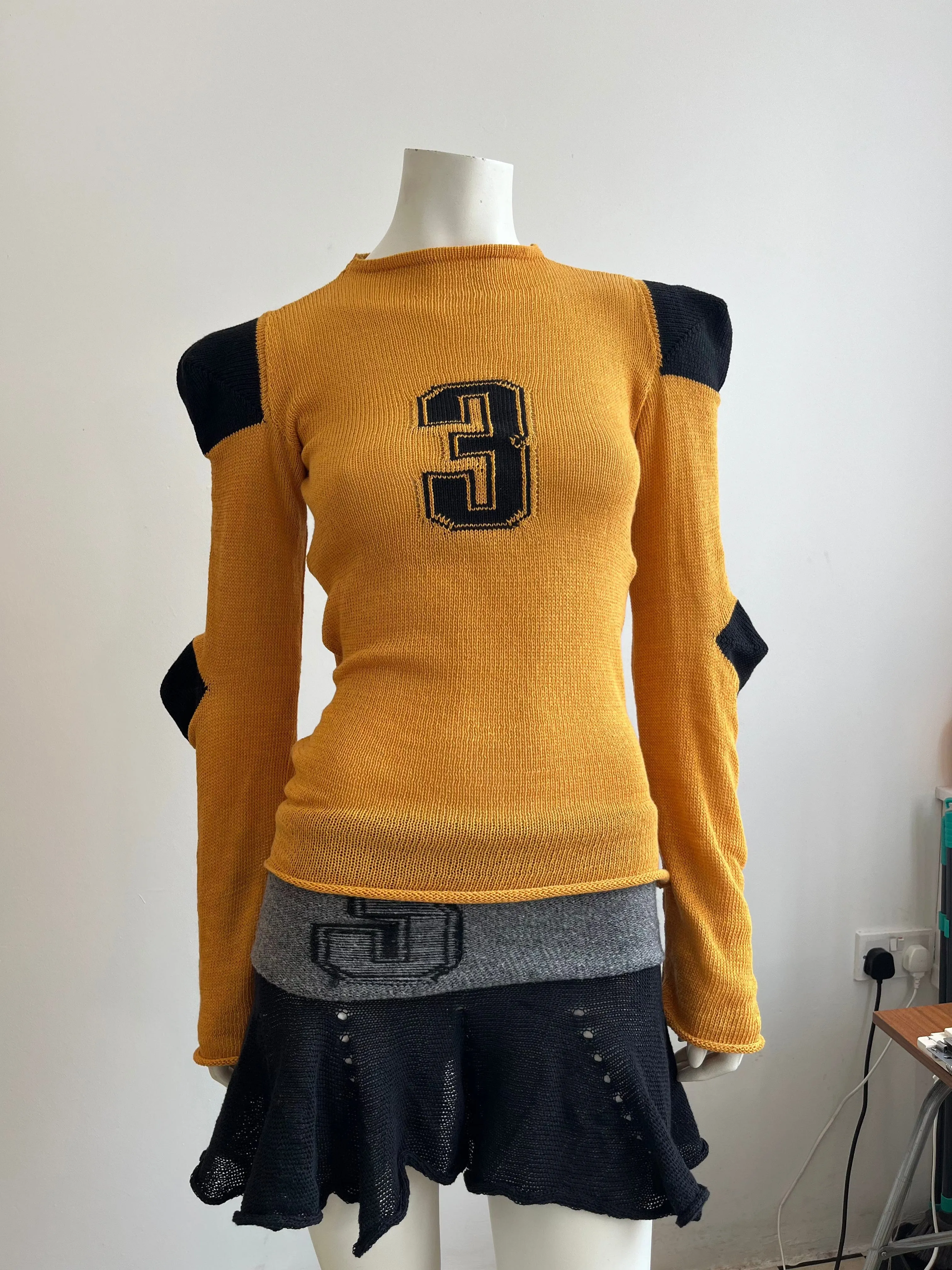 Football jersey cotton knit long sleeve yellow/black sold by APOC product image thumbnail 4