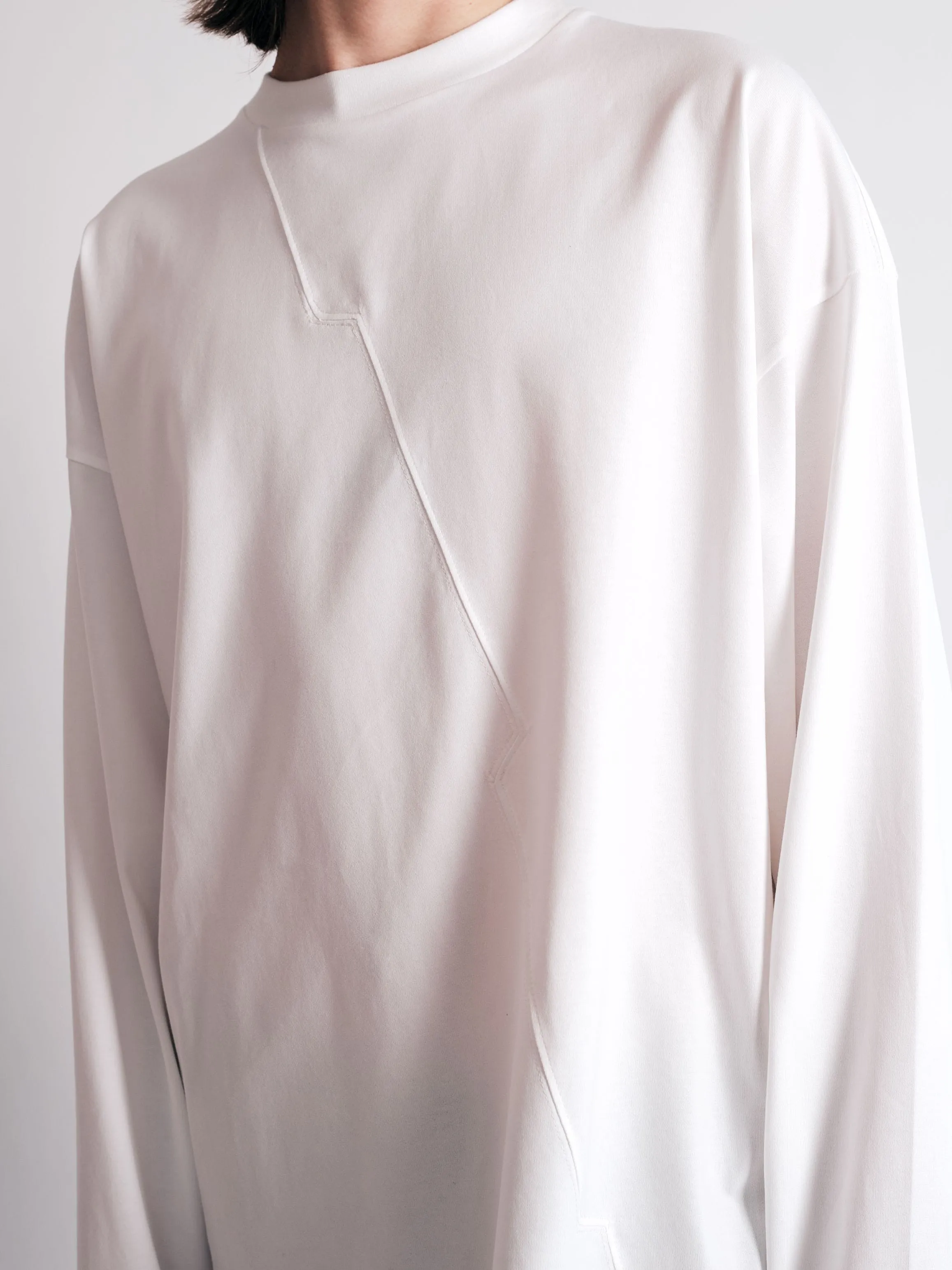 007Gear T-shirt White sold by APOC