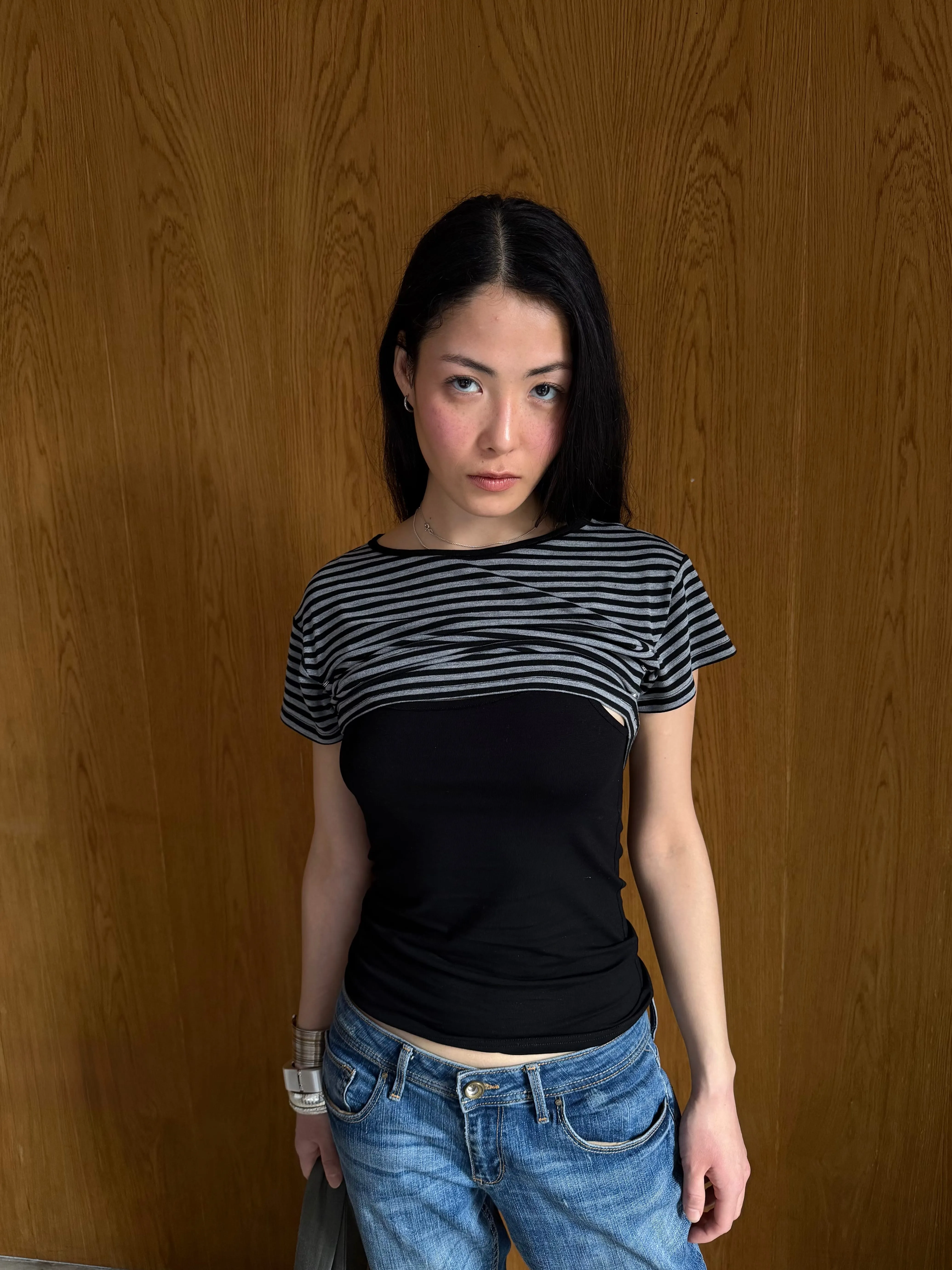 T-shirt Almost Grey+Black sold by APOC product image thumbnail 5