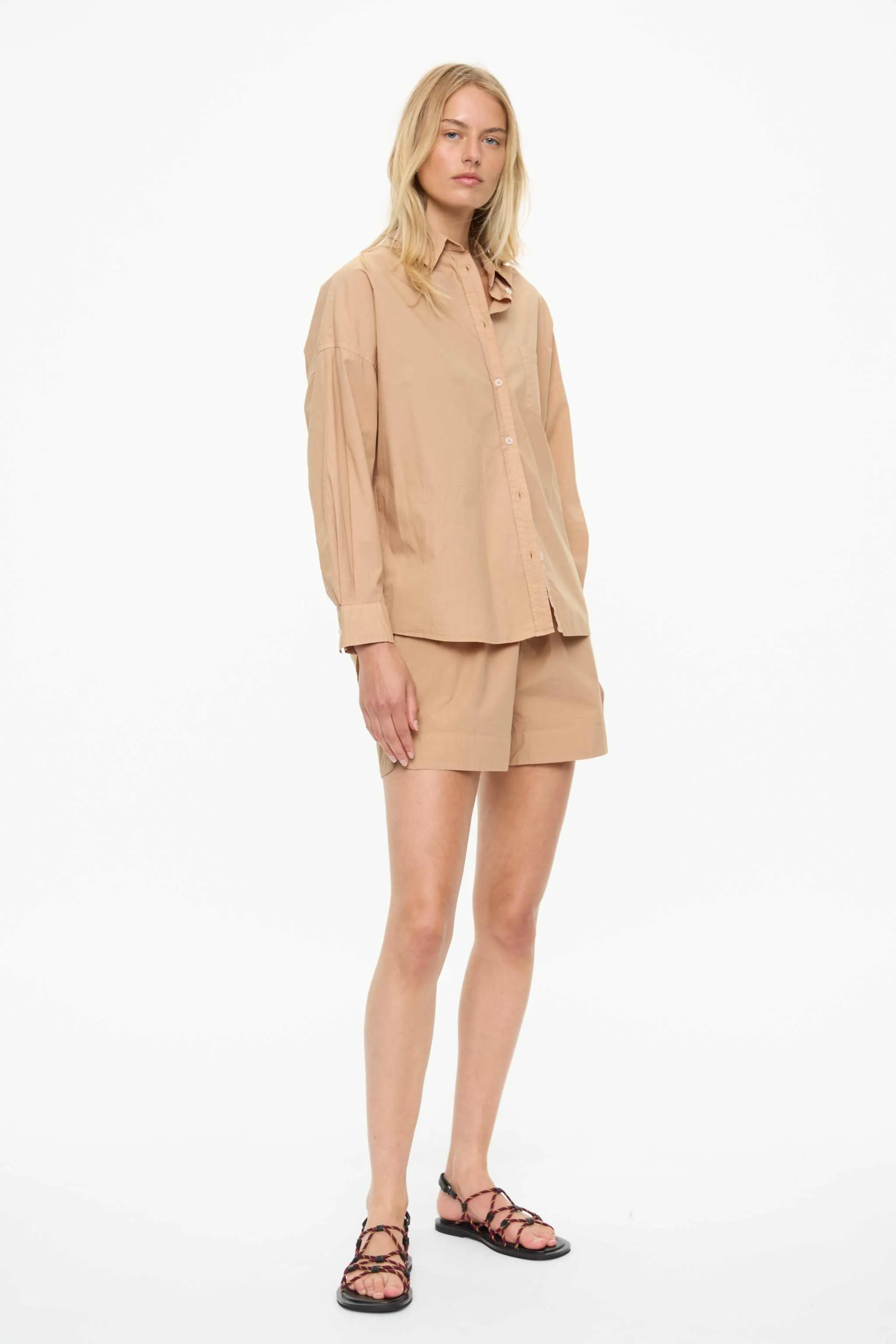 Chiara Short Classic - Toffee sold by LMND