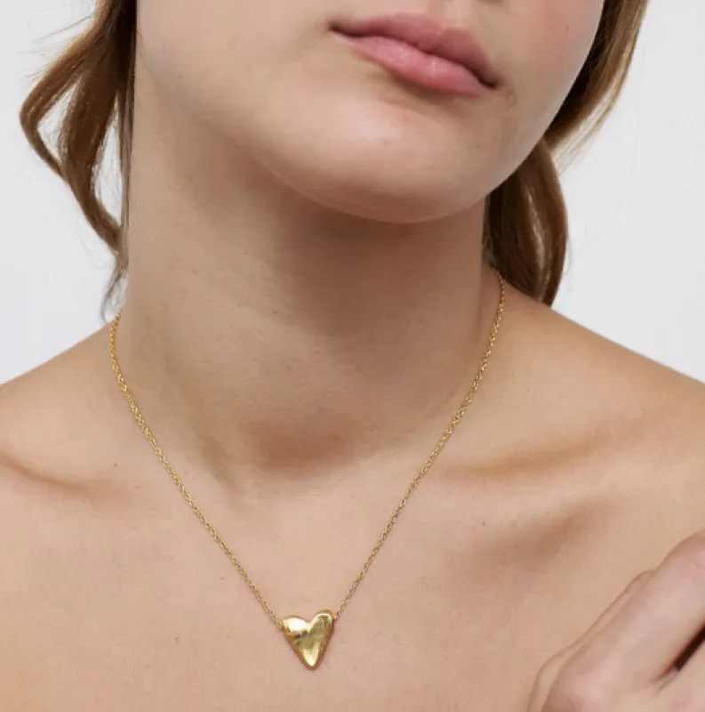 Collar Un Amor Mini Dorado sold by Malai Swimwear