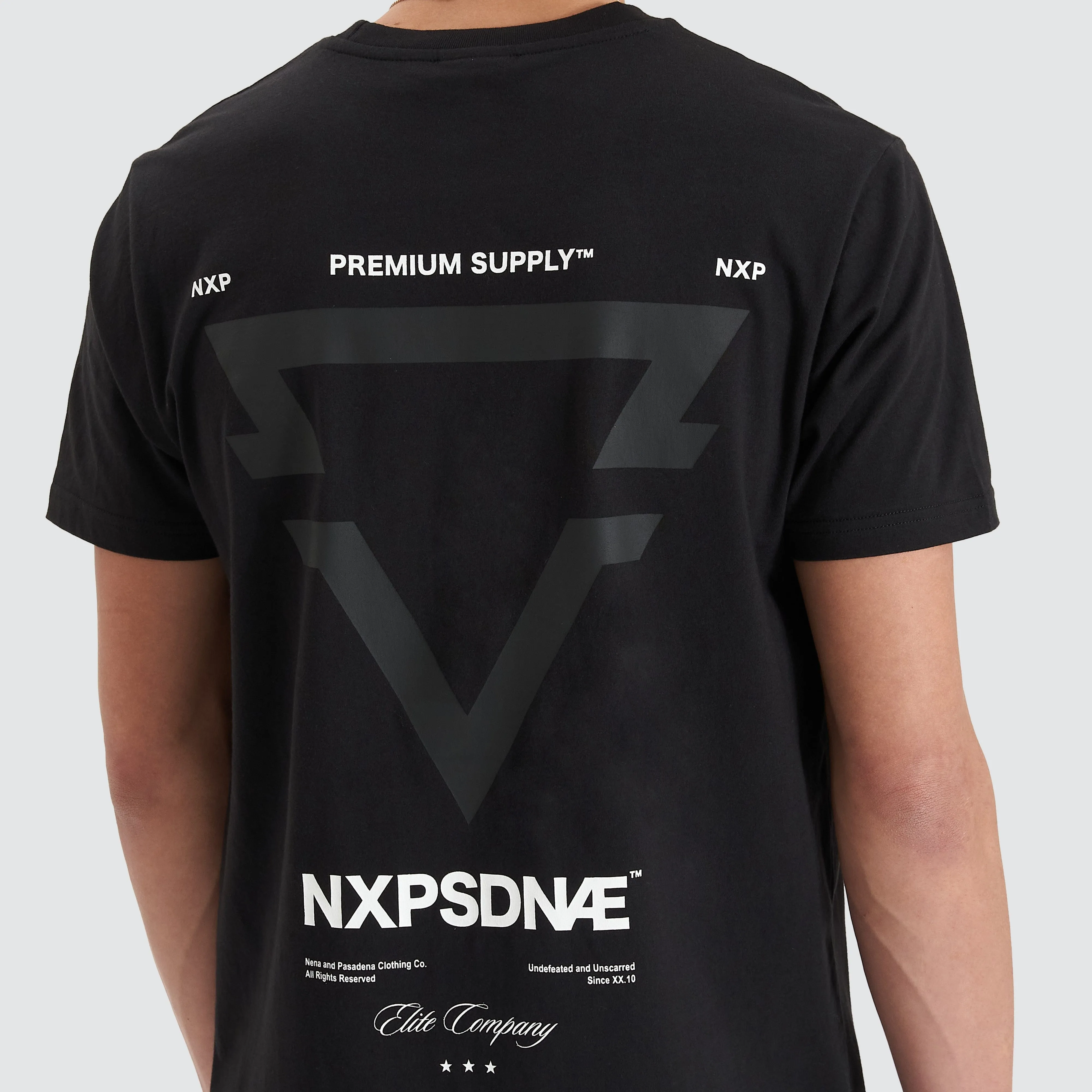 Mullion Dual Curved Tee Jet Black sold by Nena and Pasadena product image thumbnail 3