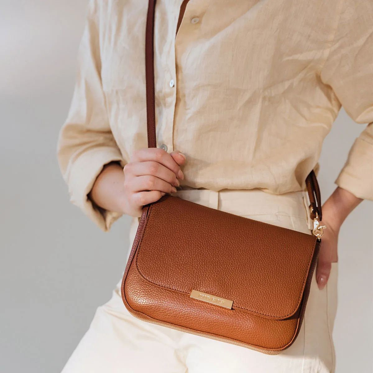 The Medium Day to Night Bag Hazelnut sold by Poppy Barley product image thumbnail 2
