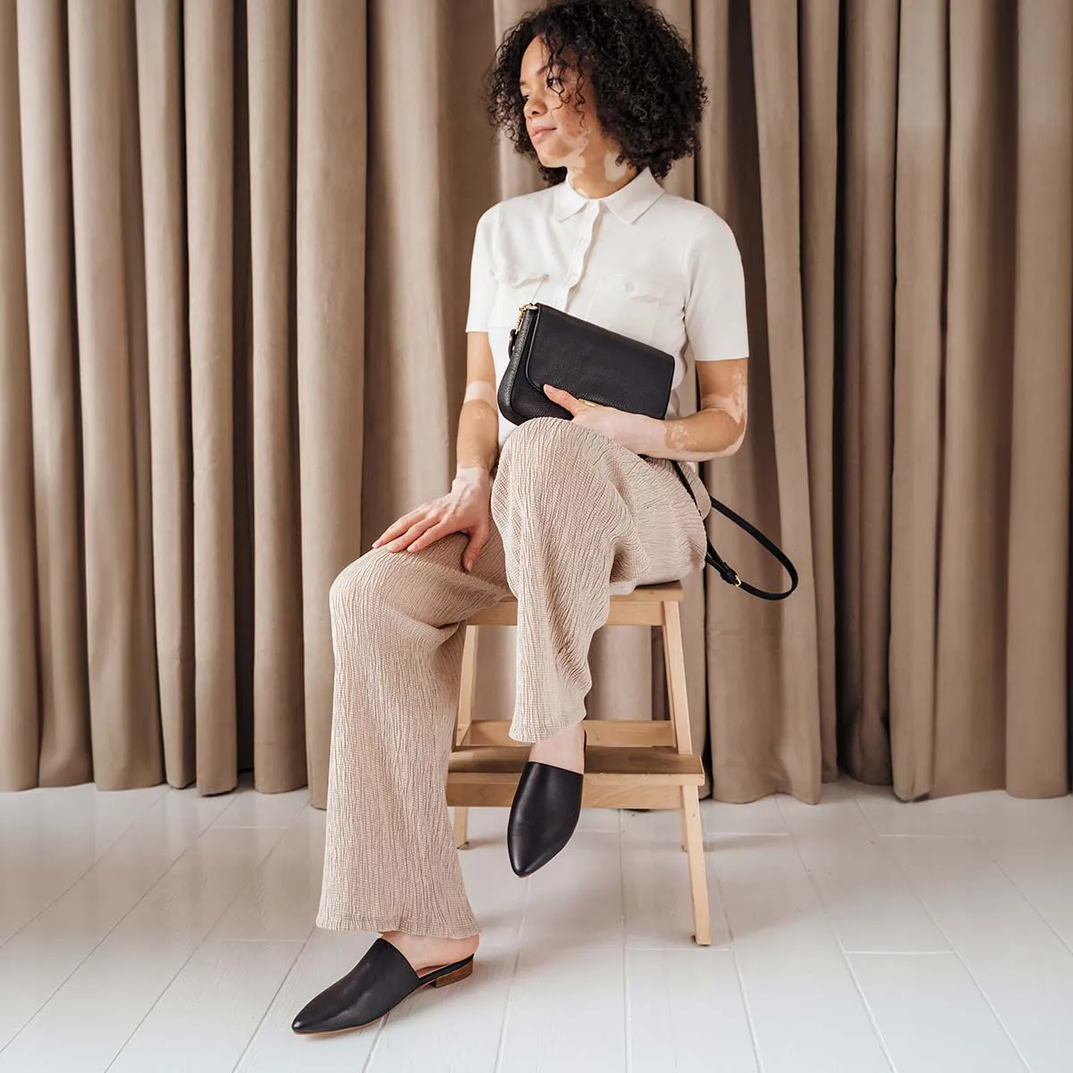 The Market Mule Black sold by Poppy Barley product image thumbnail 4