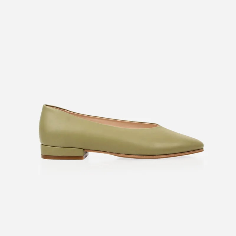 The Valencia Flat Matcha sold by Poppy Barley
