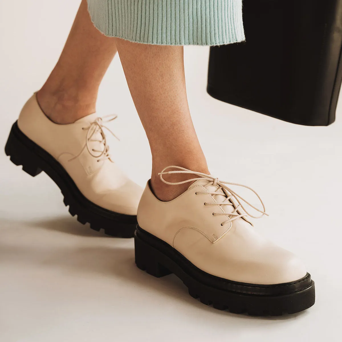 The Uniform Oxford Creme sold by Poppy Barley product image thumbnail 2