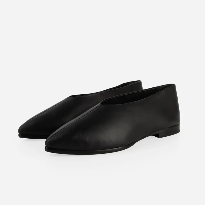 The Atelier Flat Black sold by Poppy Barley