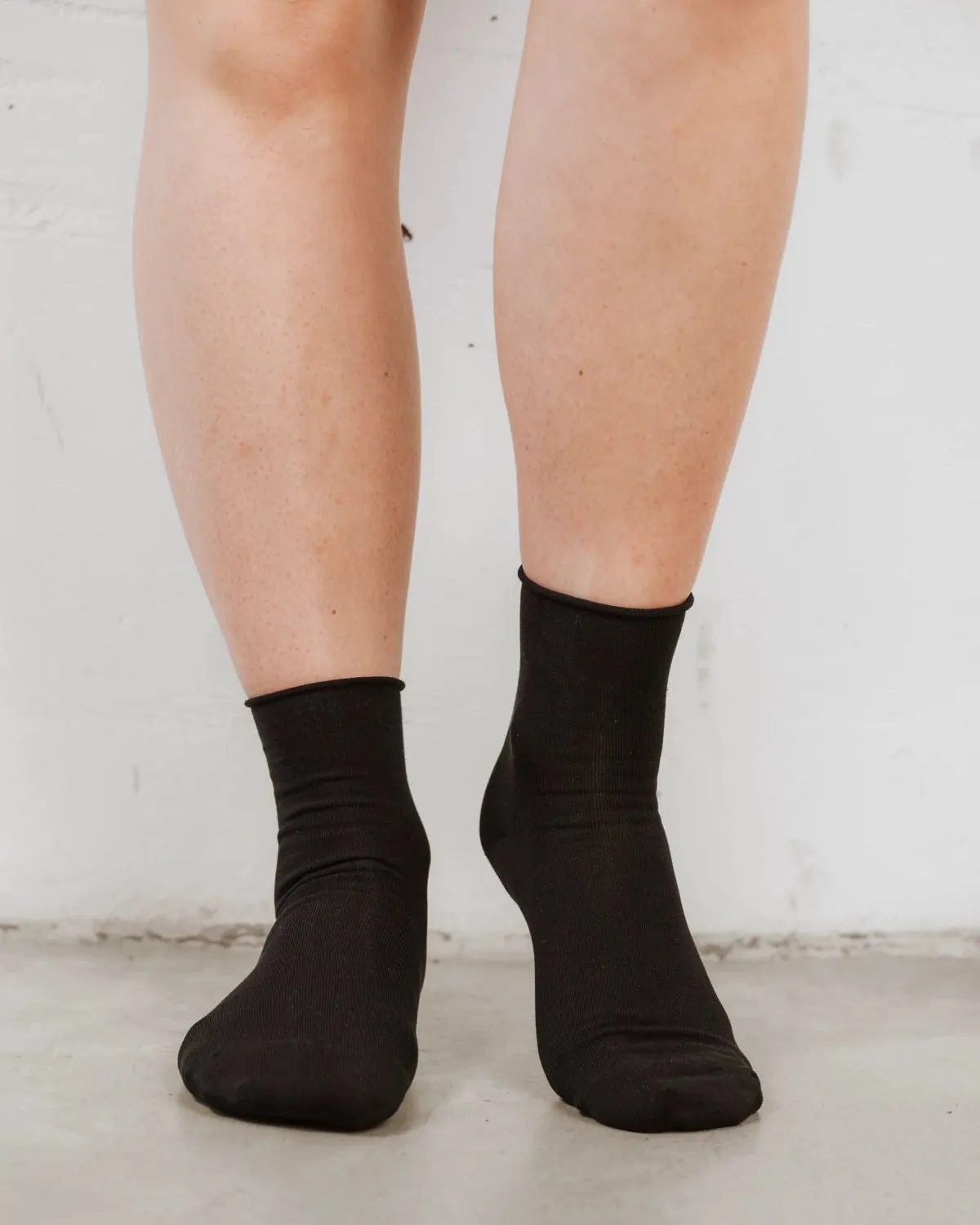 The Daily Mid Crew Sock Black 3-Pack sold by Poppy Barley product image thumbnail 2